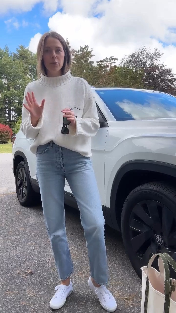 Sweater - I sized down to an XS
Denim - TTS in a small, also come in a cropped version (linked)
Sneakers - TTS
Hair clip is green in 2.5"

#LTKSeasonal #LTKFindsUnder50 #LTKFindsUnder100