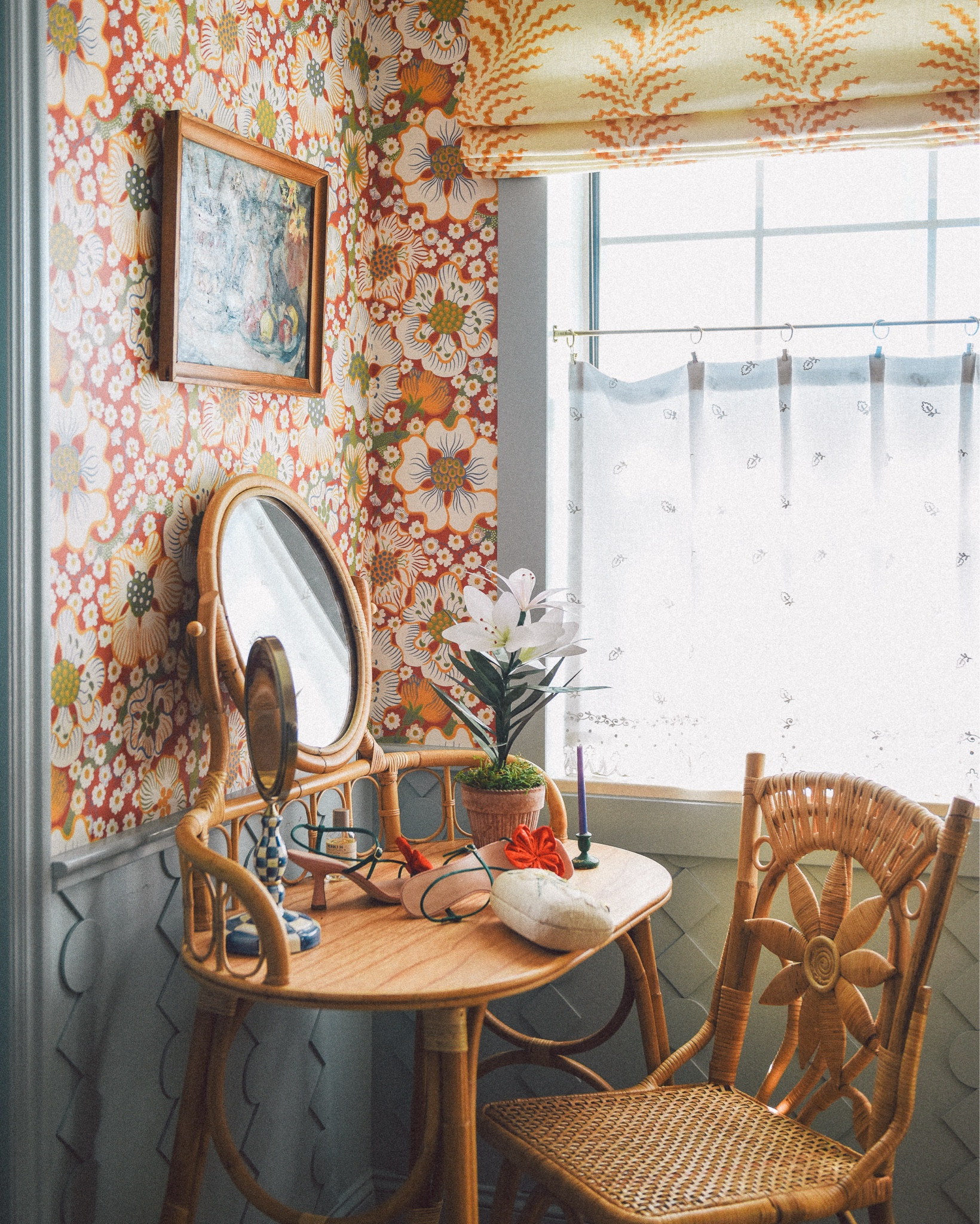 Been searching for the perfect vanity for my bathroom because the other lighting was not cutting it. Love the natural window lighting! 

#LTKHome