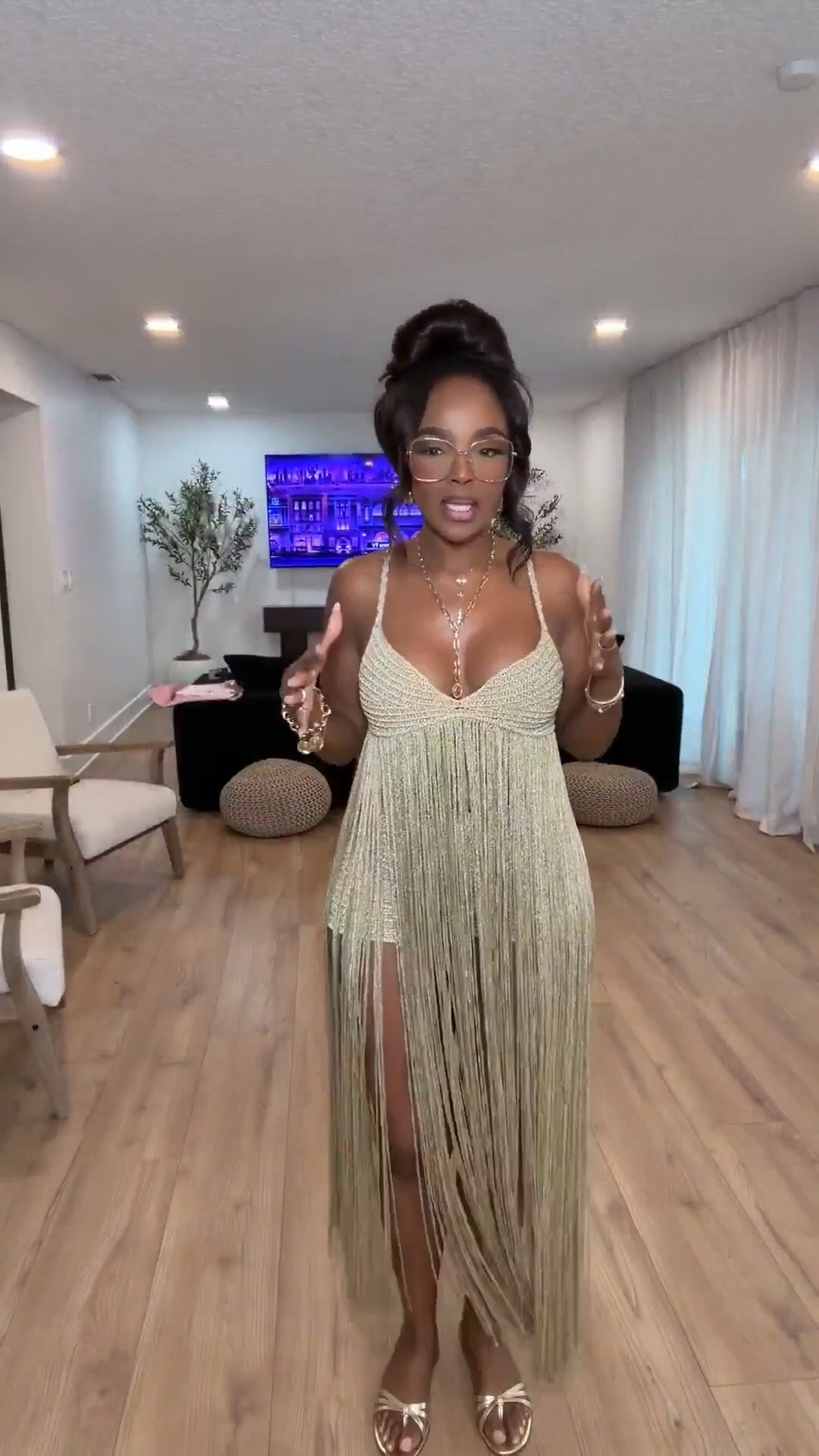 FRINGE WAS MADE FOR THE DANCE FLOOR ✨

This shimmering fringe dress brings ALL the movement. Perfect for a birthday night, vacation dinner, girls’ night or anywhere the dress needs to be the moment.

Wearing: Size Small | 5’4” | 140 lbs | 34D-27-40

fringe dress, metallic fringe dress, going out dress, birthday outfit women, girls night outfit, vacation dinner dress, statement dress, party dress women, date night dress, glam night out look, special occasion dress, dancing outfit

📲 Download the FREE LTK app & follow me (@kirasfashionfinds).

#LTKPetite #LTKStyle
