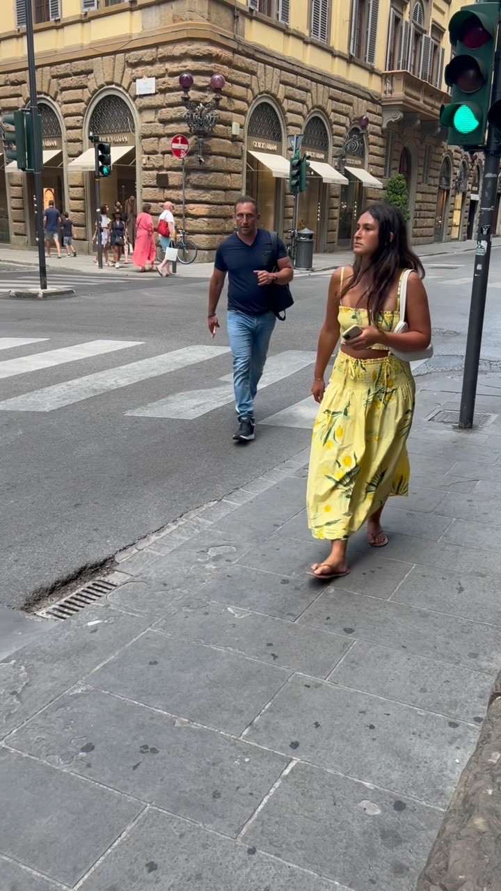 Butter yellow was dubbed the universal, must-have soft neutral for Summer 2026 by US fashion editors—but Italian women completely skipped the muted pastel hype in favor of canary, marigold, saffron and ochre. ☀️

Are you Team Butter Yellow? 👇