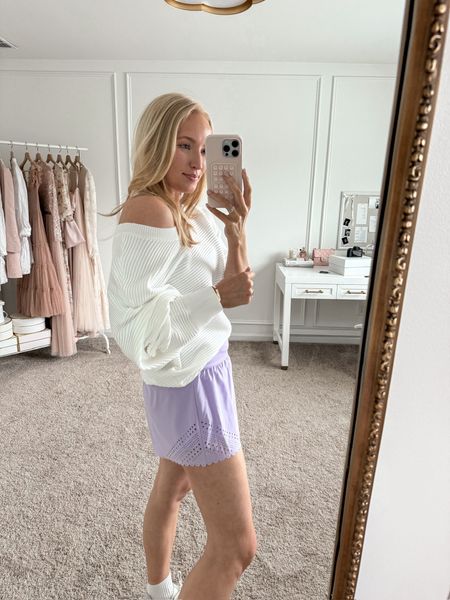 This gym outfit from Aerie is a favorite of mine. The scalloped shorts or so cute and the purple color is perfect for spring. Add a sweater for cool day  

#LTKSpringSale #LTKfitness #LTKsalealert