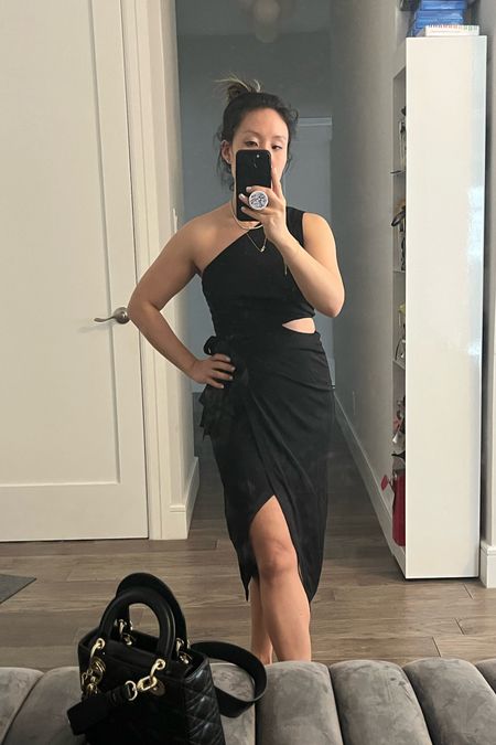 It’s wedding season! Wedding guest dress. Spring dress. This is an easy one to wear. The side tie lets you customize your fit. Under $20 right now! Black dress. Amazon find.

#LTKwedding #LTKitbag #LTKunder50