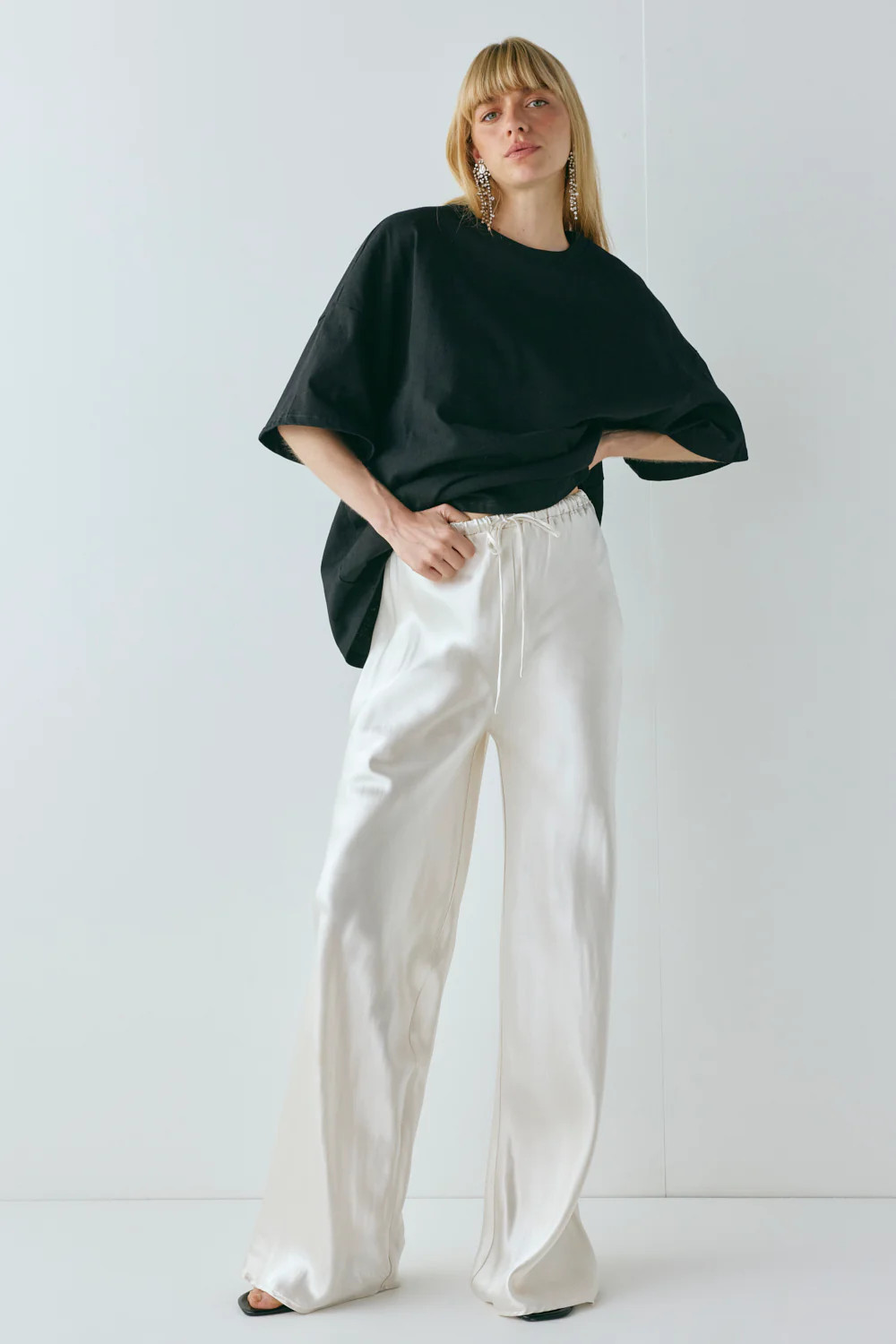 Rae Satin Pants Cream | VRG Grl