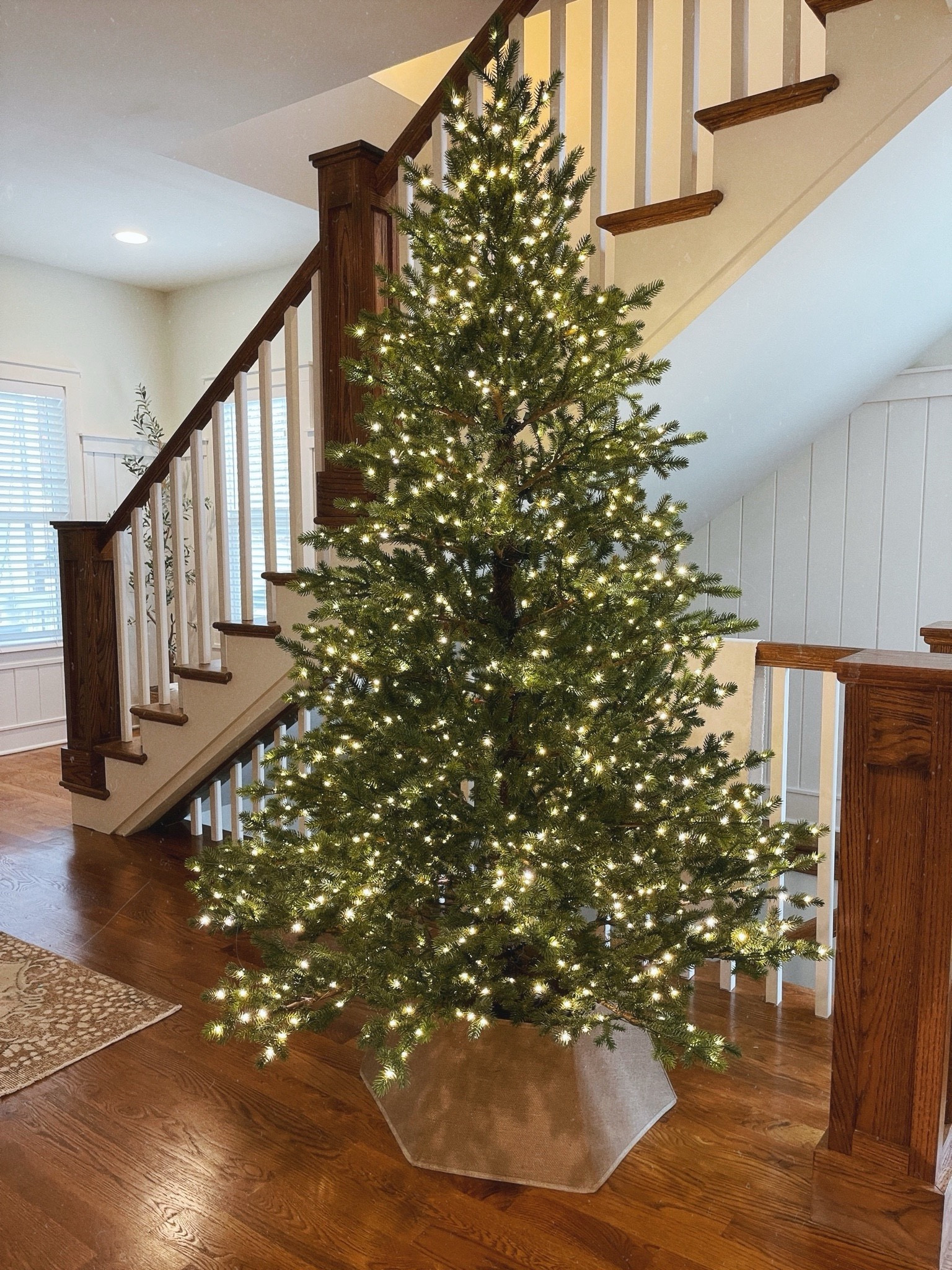 The most beautiful pre-lit artificial tree! #christmastree

#LTKHoliday #LTKSeasonal #LTKHome