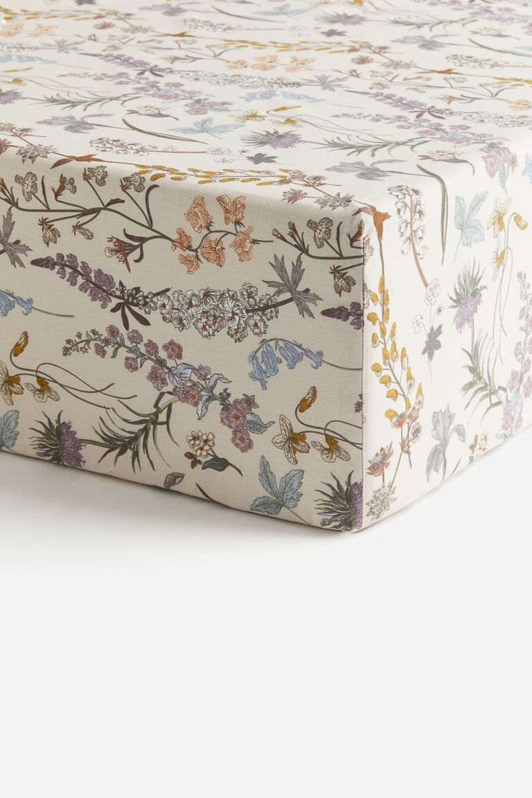 Twin Patterned Fitted Sheet - Light beige/floral - Home All | H&M US | H&M (US + CA)