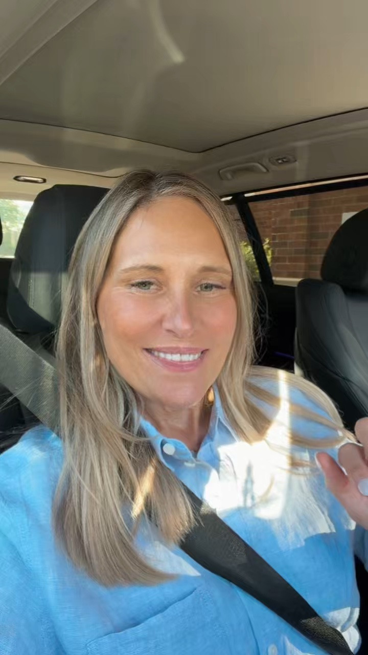 Happy Saturday. I have loved this linen shirt 4-ever. I will also link one that is less $$$ and I give a close second.

#LTKdayinmylife #LTKootd #LTKOver40