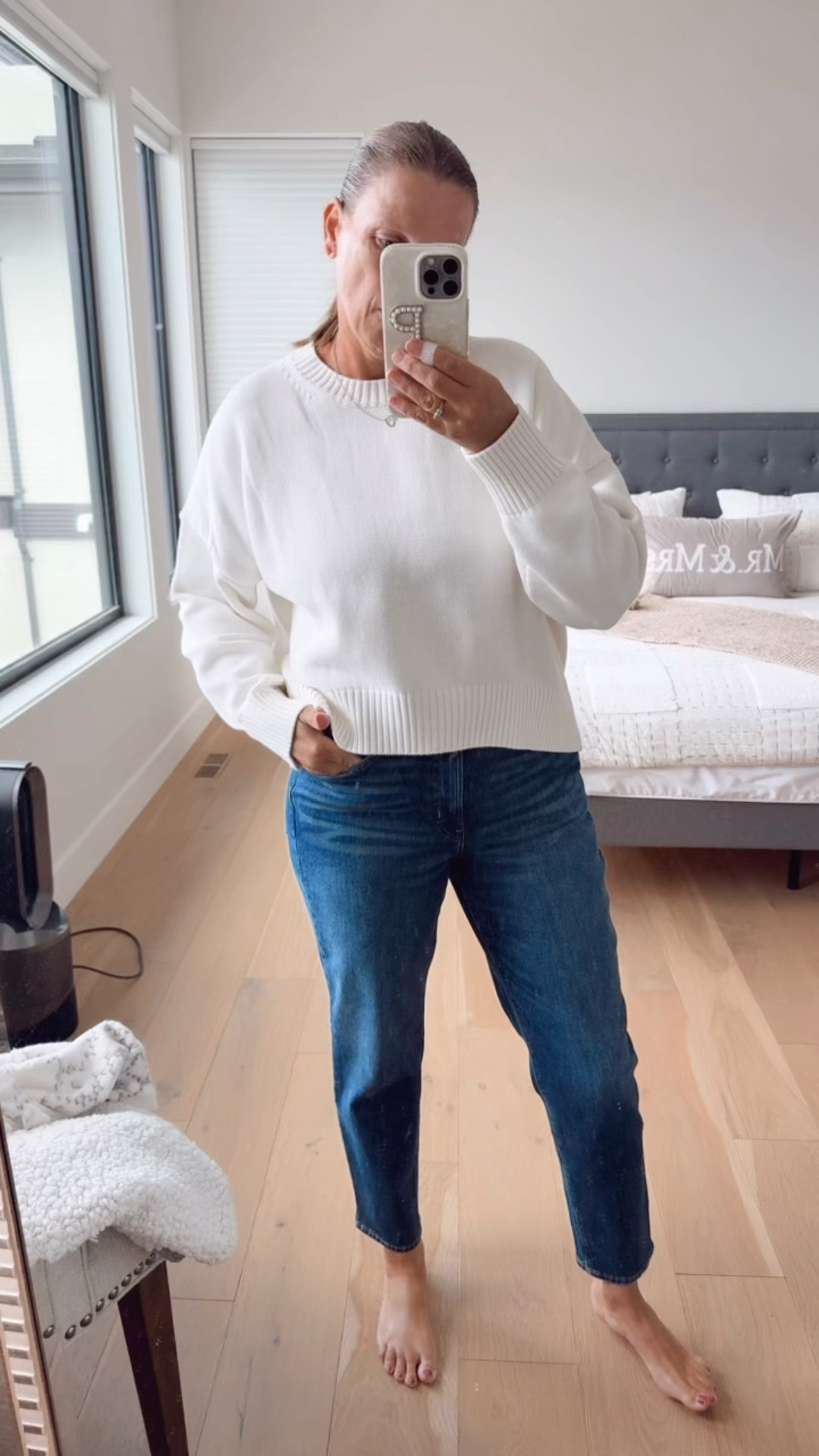 Casual weekend look

Casual outfit, jeans outfit, weekend outfit, effortless style, mom outfit 

#LTKSaleAlert #LTKOver40 #LTKootd