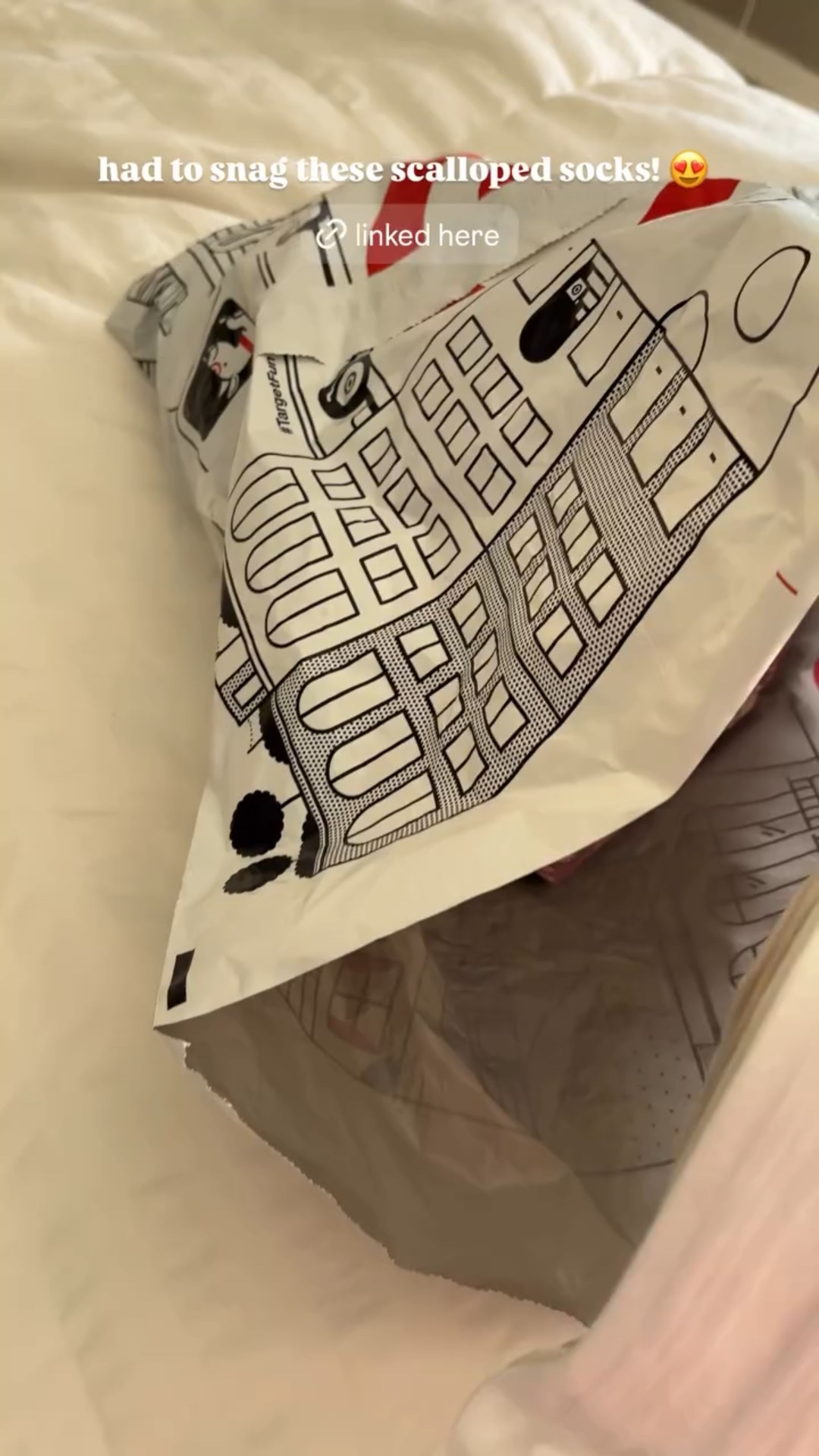 had to snag these low cut scalloped socks from target! 😍

#LTKActive