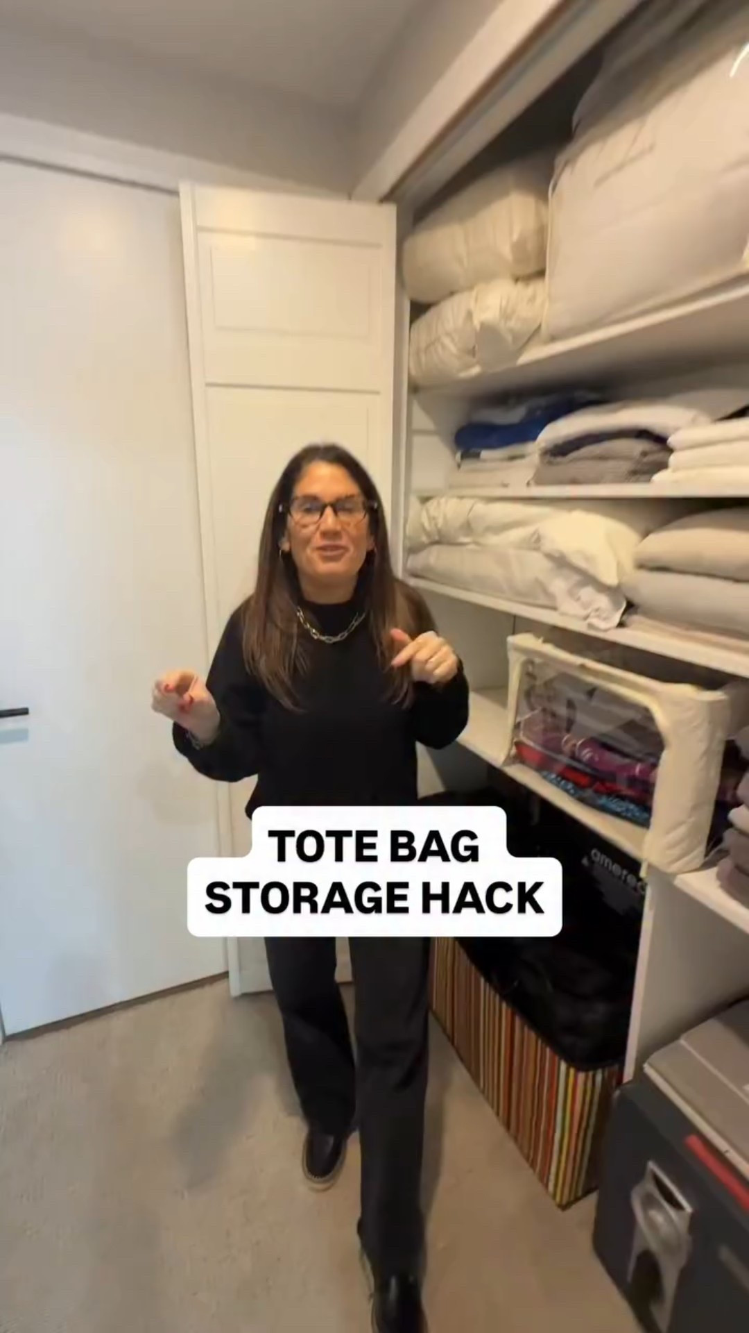 My favorite tote bag hack! Link in bio if you want to sign up for the 11 day challenge for more bite sized challenges and hacks like this! Comment “Link” for tote storage