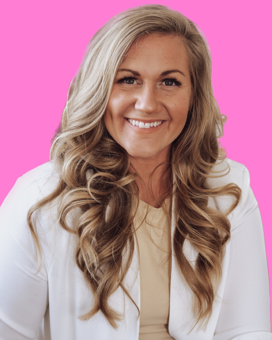 Hey y’all👋🏻

✨💗I’ve got a few new followers here so please allow me to introduce myself, I'm Laura (Ashley Live Art) and I'm a speed painter from Asheboro, NC.  I bring the art process to life for audiences. I have a unique, bright & wild style and I'm excited to share that with you.
I began my art career when I was around six years old by painting people at the ocean for a $2 bill. I attended UNCW and graduated with a degree in Studio Art. During college, I worked part-time at a paint and sip studio. After graduating from UNCW, I purchased my own paint and sip studio in Southern Pines NC. While operating the studio, I also took a full time job as a high school art teacher in Asheboro, NC.  After five years of teaching and running a studio full time, I decided to leave high school teaching and pursue my newly discovered passion of live art painting.  I’ve spent the past three years speed painting at various events and auctioned my paintings for numerous charities and fundraisers.  I travel from Tennessee to Florida doing my thing! I have truly fallen in love with charity live paintings. It has been such a blessing to be able to do what I love and at the same time contribute financially to the many charity organizations that I have become involved with. 

#speedpainter #painter #performancepainter #events #eventmarketing #femalespeedpainter #livepainting #travel #travelpainter #travelartist #evententertainer #bhfyp #moonshine #moonshiners #eventart #eventmanagement #entertainment #performanceart #speedpaint #femaleentrepreneur #femaleartist #nascar #daytona #savannahgeorgia #nascarfoundation #jeepbeach #daytona500 #nashville #tennessee #charlottenc

#LTKstyletip #LTKtravel #LTKunder50