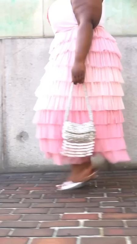 Curvy Bradshaw Ep.01

Let’s dress like the icon Carrie Bradshaw but make it curvy — ᴀ ʟᴀ ᴄᴜʀᴠʏ ʙʀᴀᴅꜱʜᴀᴡ. 

Tank XXL
Skirt 3X - need a 2X runs large 
Pjs 3X

Plus Size Fashion, Carrie Bradshaw Style, Pink Tulle Skirt #CurvyBradshaw

#LTKFindsUnder50 #LTKPlusSize #LTKFindsUnder100