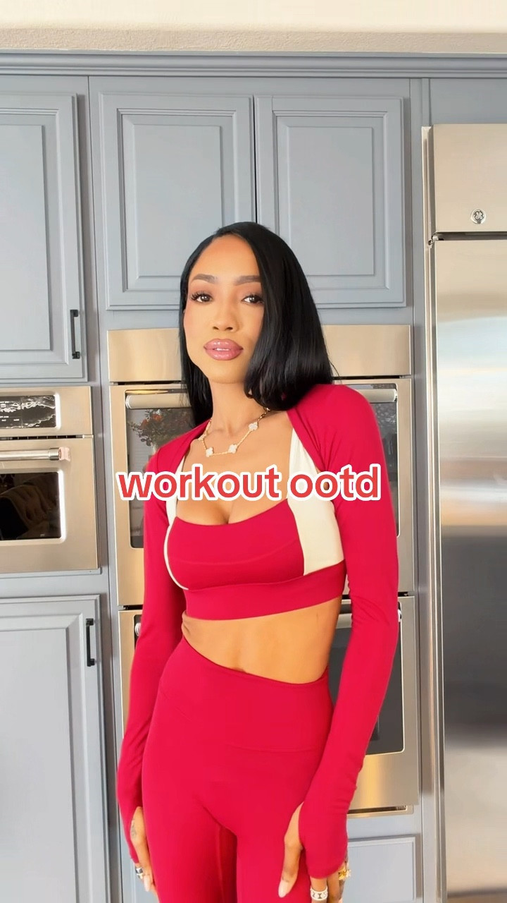 workout ootd ❤️ 

this burgundy color is old, so it’s sold out.
but the sports bra is called 
“arches “the tash bra” - burgundy 
& “runyon canyon bolero - burgundy”

linked the same one just in a different color

#LTKfitnessgoals #LTKootd #LTKActive