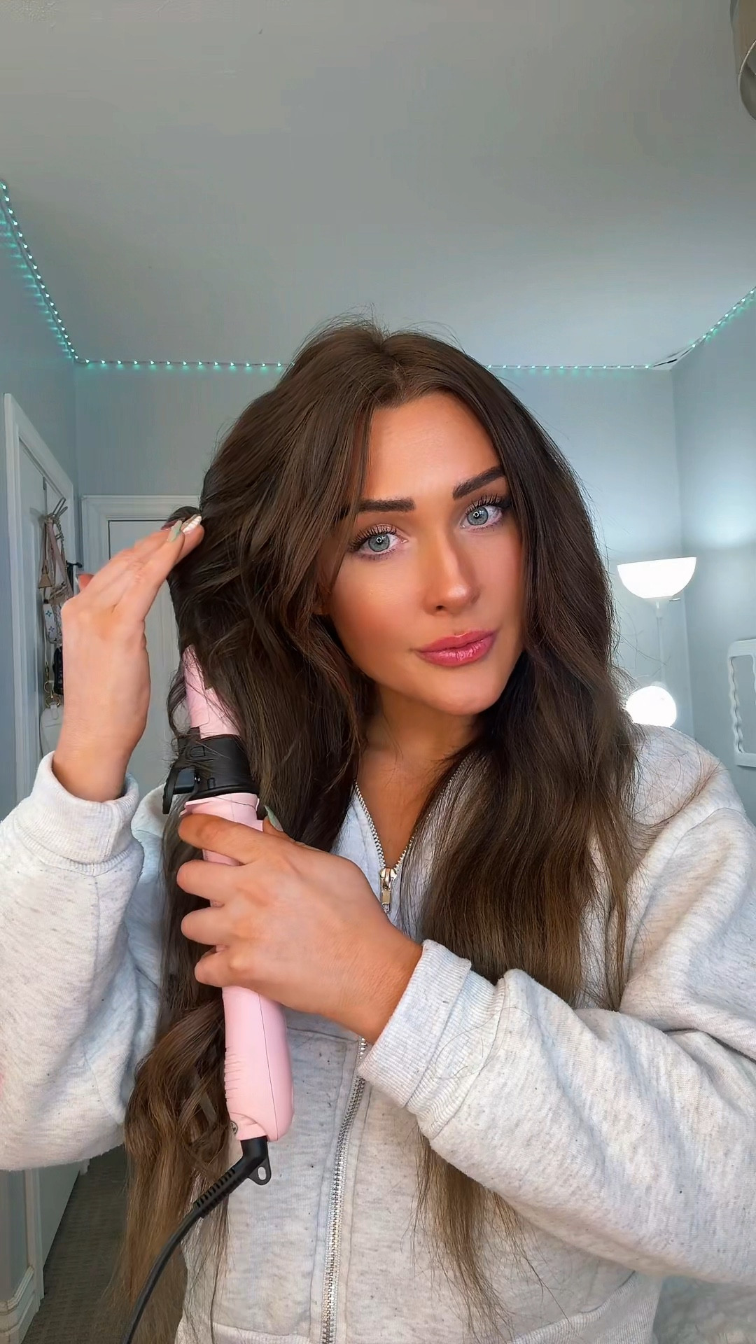 THE @WAVYTALK AUTOMATIC CURLER 
My Favorite Hair Curling Iron. It Curls Your Hair For You, Making It Look Flawless, & Saves Time ❤️ 

#LTKStyleTip #LTKBeauty #LTKSaleAlert