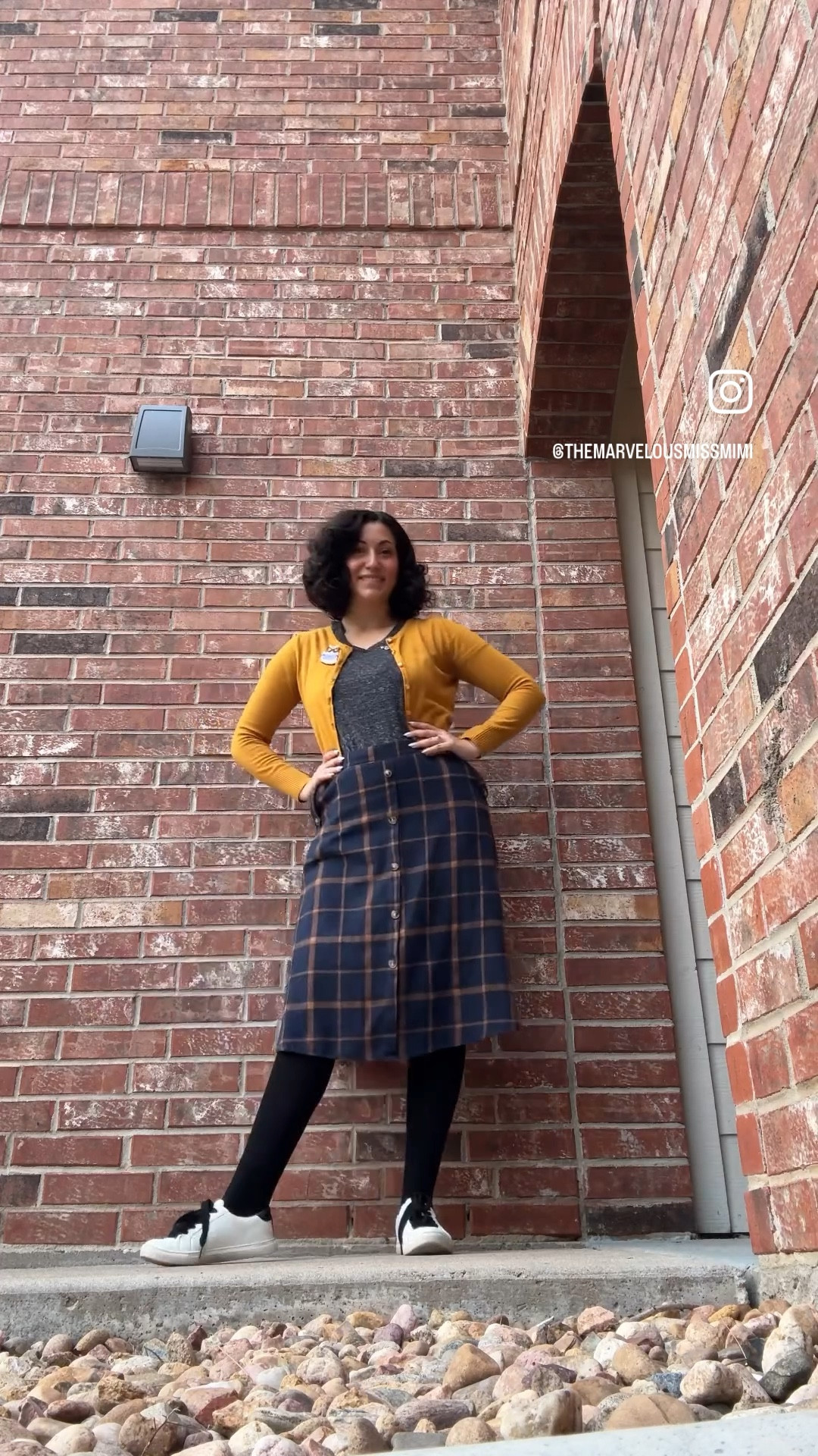 This mid weight skirt is a perfect transitional piece! Pair it with stockings on cooler days or wear it without for the nicer days. It has pockets and gives off a cozy academia vibe! 🍂📚 #TransitionalFashion #AcademiaVibes #CozyStyle #vintagefashion #vintageinspired #darkacademia #lightacademia

#LTKVideo #LTKfindsunder50 #LTKSeasonal