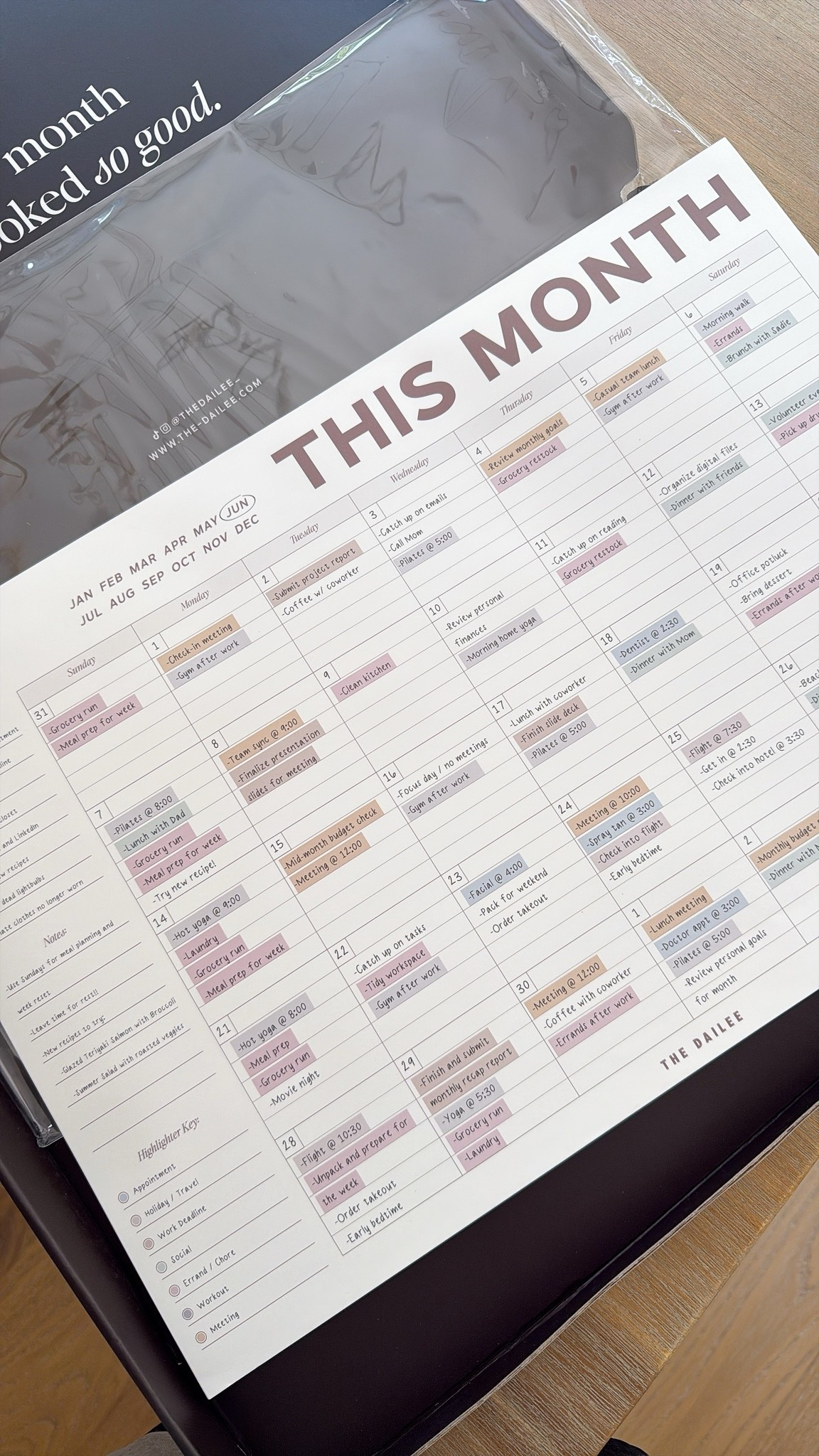 If you love a good old school calendar this is the one for you!!

Calendar #dailyagenda

#LTKmorningroutine