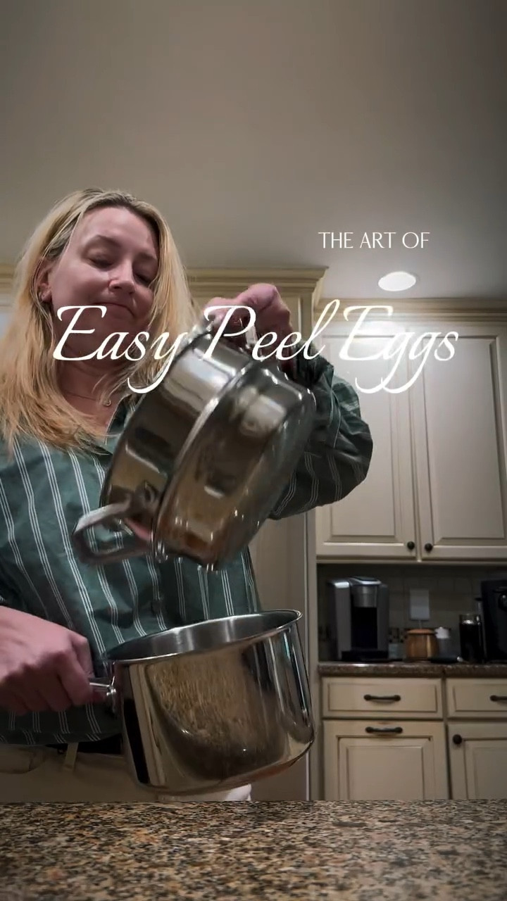 MY EASY PEEL EGG SECRET

If you struggle peeling eggs… this is your sign to STOP boiling them

Steam instead — start on high, once it boils turn it down, cover, and let them go for 12 minutes

They peel like a dream every single time

Perfect for busy mornings, meal prep, or a quick protein snack

Save this for later 🥚

#easypeeleggs #kitchenhack #momlife #mealprepideas #simplehacks

#LTKfoodie