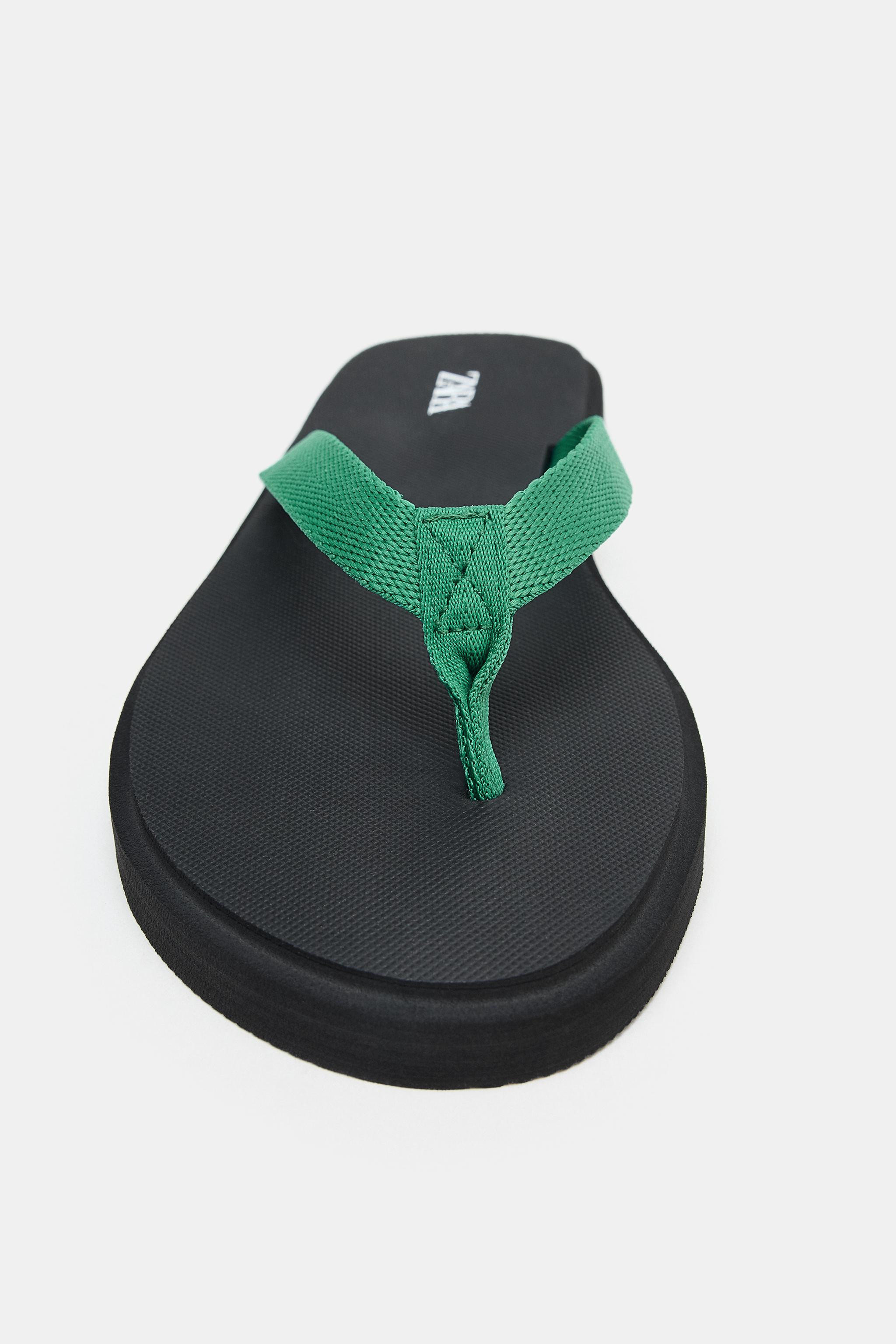 CONTRAST FLAT SANDALS | Zara UK
