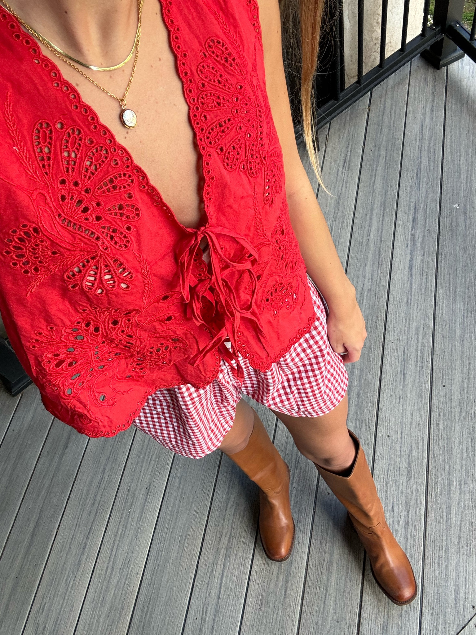 also love this top in red🤝🏻

#LTKStyleTip #LTKFindsUnder100