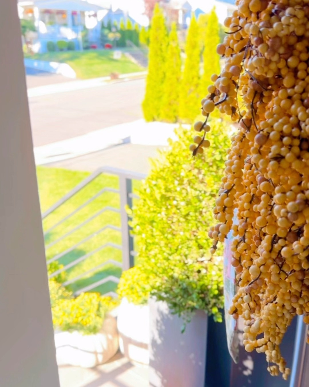 If Fall Had a Door… It Would Be This One 🍂🚪
—————
Si el otoño tuviera una puerta… sería esta 🍂🚪

#LTKHome #LTKSeasonal #LTKHalloween