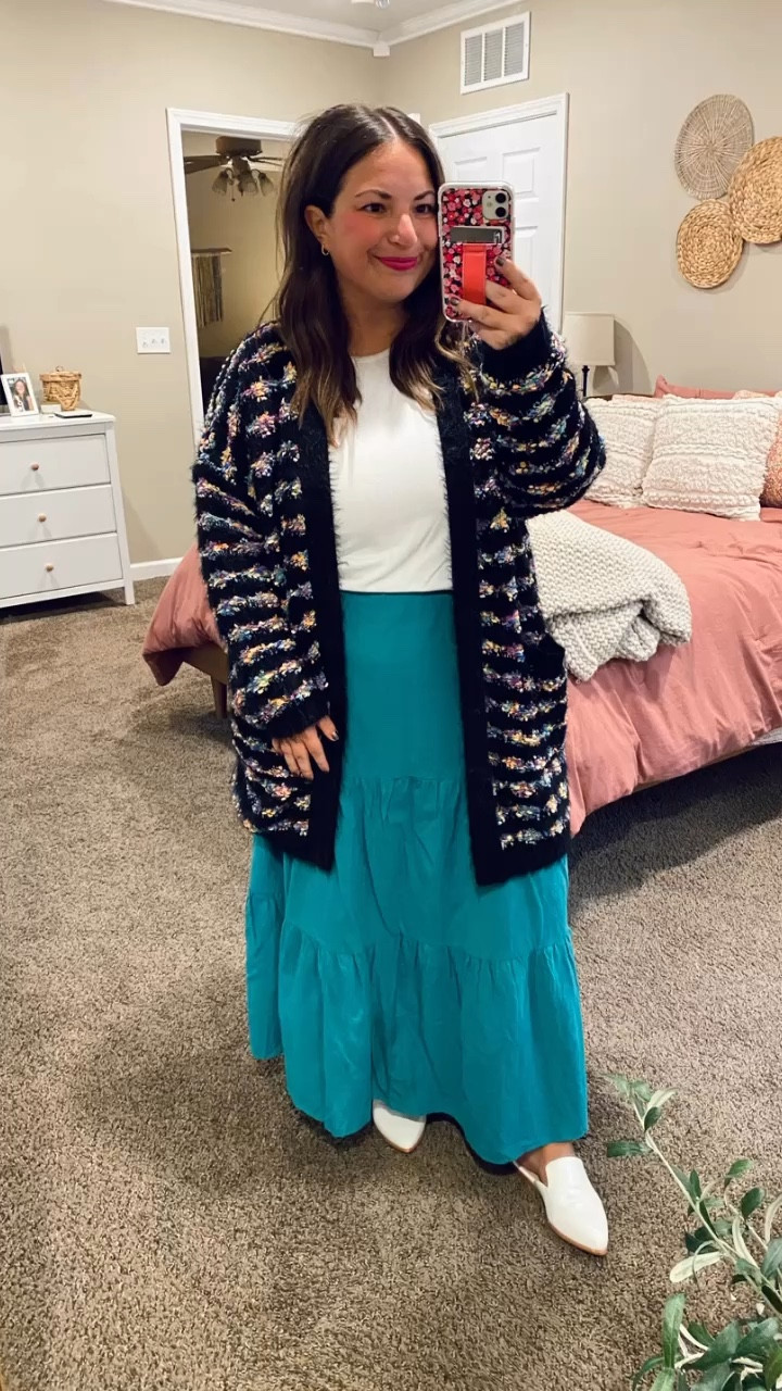 Great teacher outfit for fall! Cardigan is on sale for less than $20!

mules: fit true to size // wearing a 5
skirt: fits true to size // wearing a large
long sleeve: fits true to size // wearing a large
cardigan: fits true to size // wearing a large

#LTKSaleAlert #LTKFindsUnder50 #LTKStyleTip