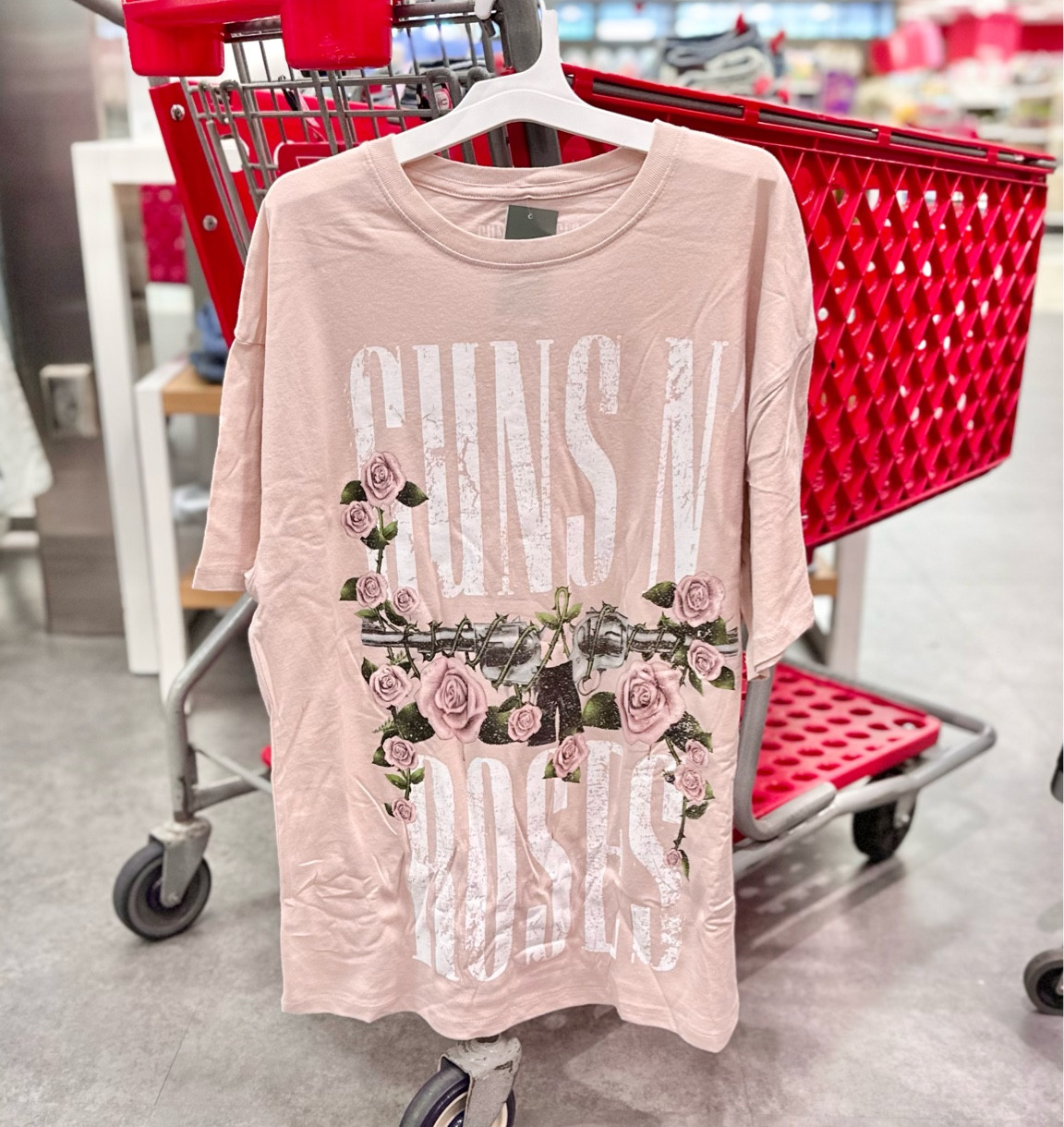 New oversized Guns n Roses band tee😍