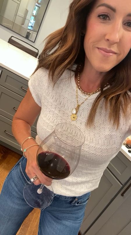 Such a pretty texture on this tee. 
Small in tee  
Jewelry code: twopeas20 at Sequin jewelry 

#LTKOver40
