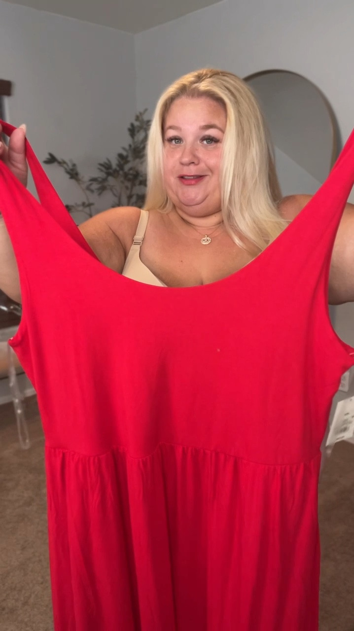 Target try on 
Red Xxl 
Floral 3x

#LTKPlusSize #LTKSaleAlert #LTKFindsUnder50