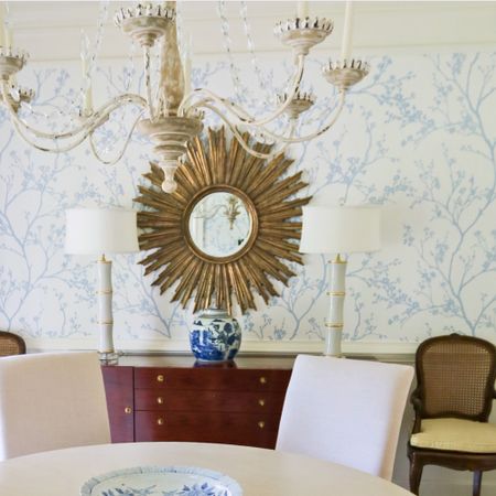 Timeless and beautiful blue and white dining room 

Classic dining room, traditional dining room, blue wallpaper, dining room wallpaper, blue and white wallpaper, timeless lamp, white lamp, white and gold lamp, chinoiserie, white chandelier 

#LTKhome #LTKstyletip
