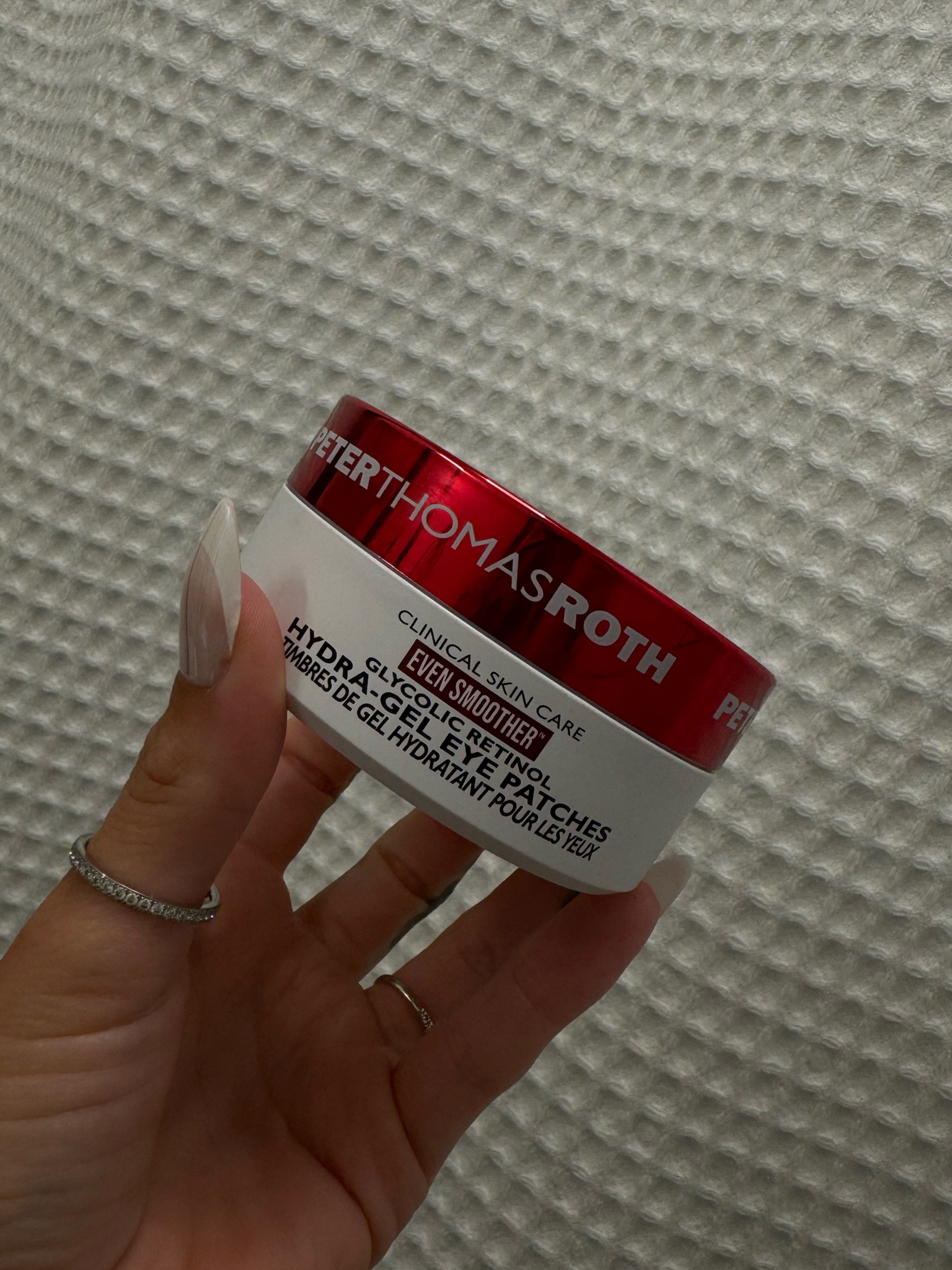 MY HOLY GRAIL EYE PATCHES!! 
-instantly depuffs, smoothes the under eye
-fine lines under the eye look IMMEDIATELY softer

#LTKbeauty #LTKfindsunder100