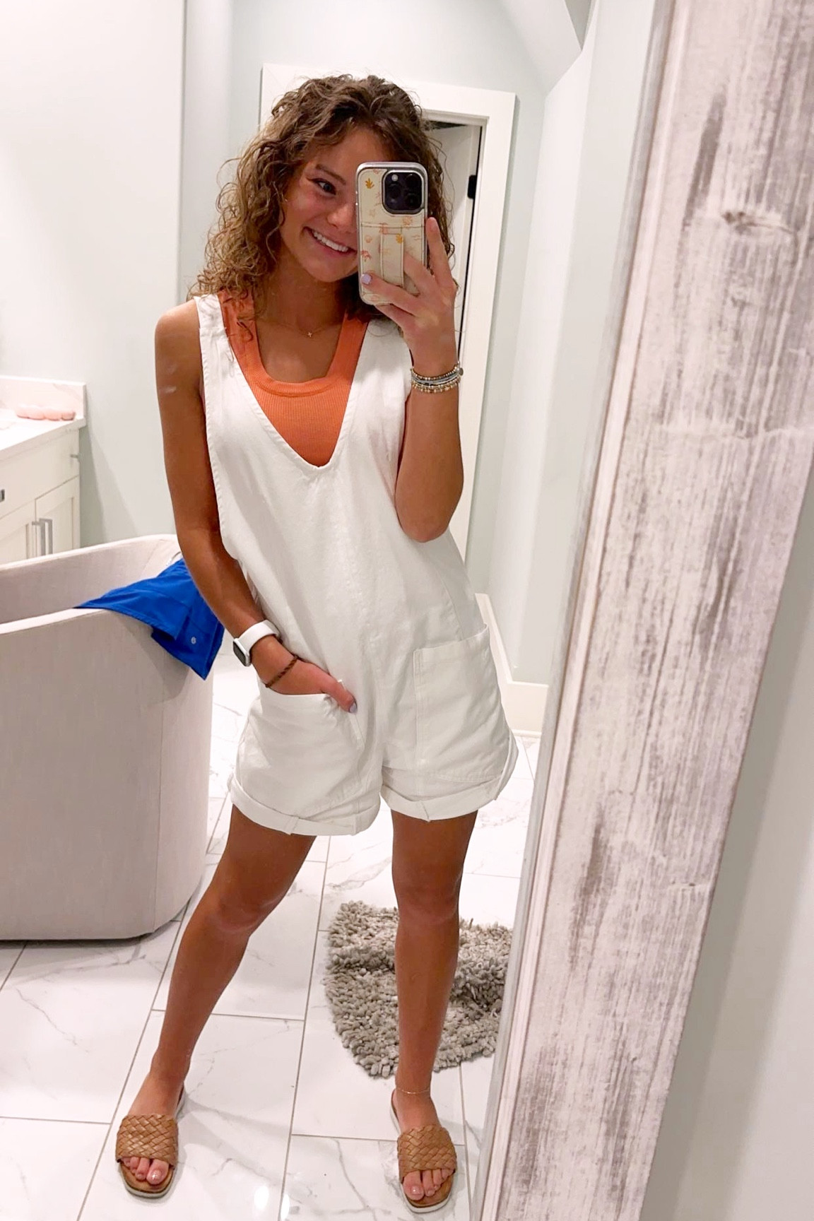 In love!! Cutest outfit to throw on! 

#LTKstyletip #LTKfindsunder100 #LTKSeasonal