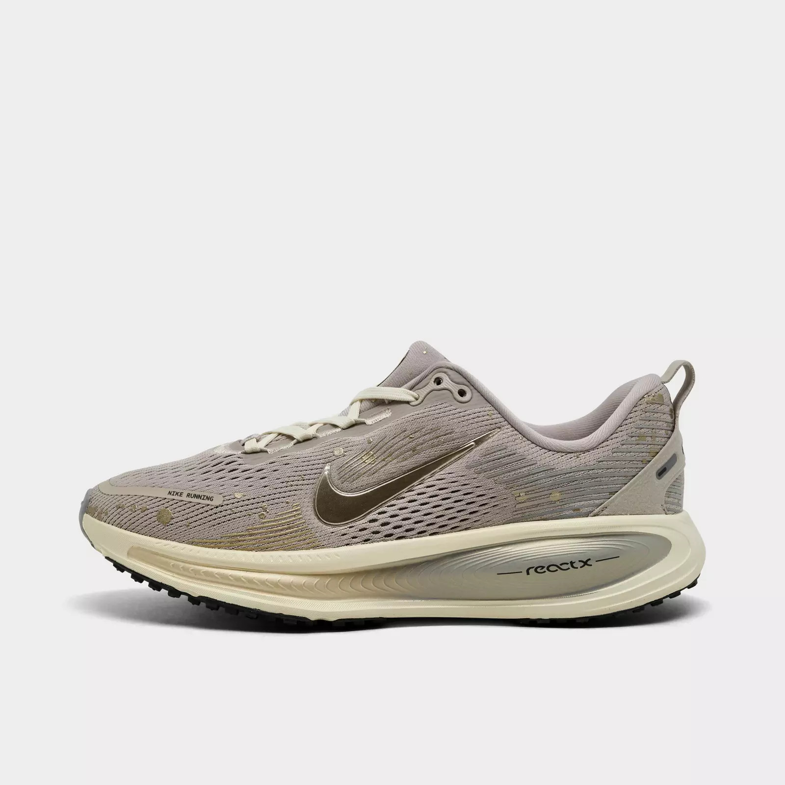 Big Kids' Nike Vomero 18 Running Shoes | JD Sports (US)