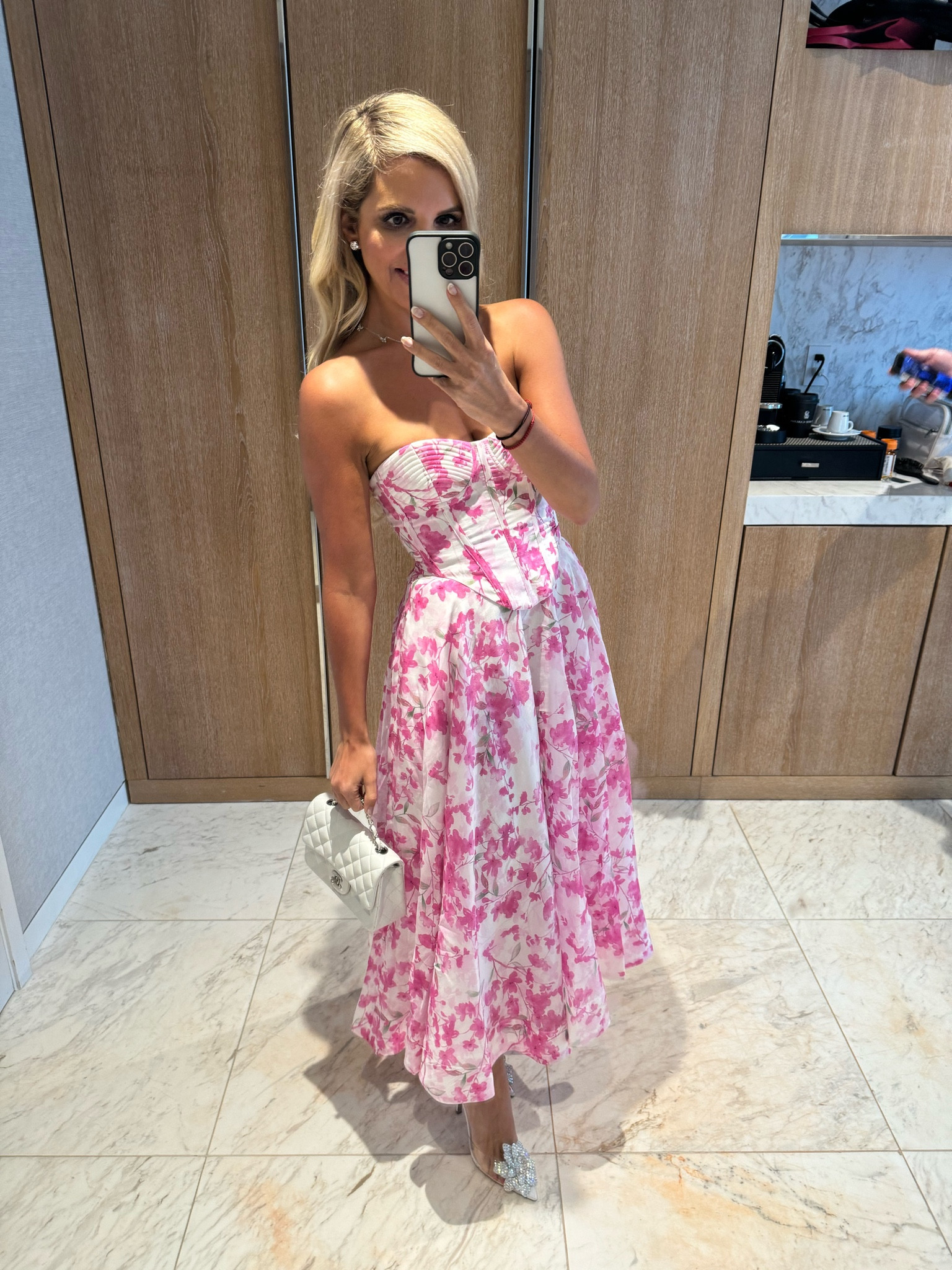 Vacay dinner outfit!!🌴🌸

Spring fashion, summer fashion, spring outfit, summer outfit, dress, affordable fashion, Chanel, designer, vacation outfit,
Resort wear

#LTKstyletip #LTKSeasonal