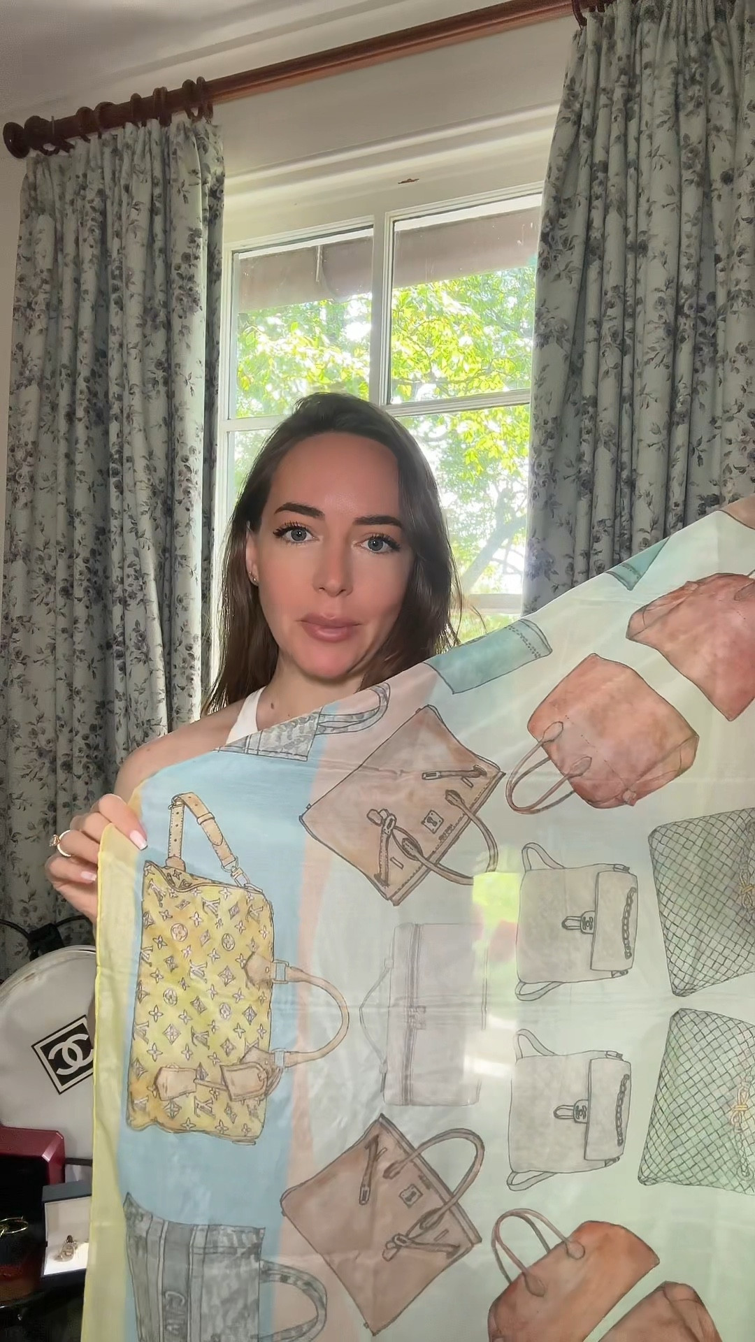 By now we all know that a scarf is definitely the most versatile accessory, but for the summer? YES, 100%.
And here are my 5 favorite ways to style this @shopcjw scarf in the summer. And this is not a small scarf— It's a huge 140cm blanket of a scarf.
The first thing I love about this scarf in particular is the cotton and silk blend. If you're worried about ruining a silk scarf in the summer, this one is so flowy and breathable. And the second, is obviously the bags. We get everything from an #IKEA bag to a #Birkin because there's always a moment for both. A large scarf, like this one, works perfectly as a top, dress, sarong, as a headscarf and on a bag. I'll show you some of my favorite ways to do each one. #scarf #scarftutorial #silkscarf #scarftop #pareo #scarfdress #sarong