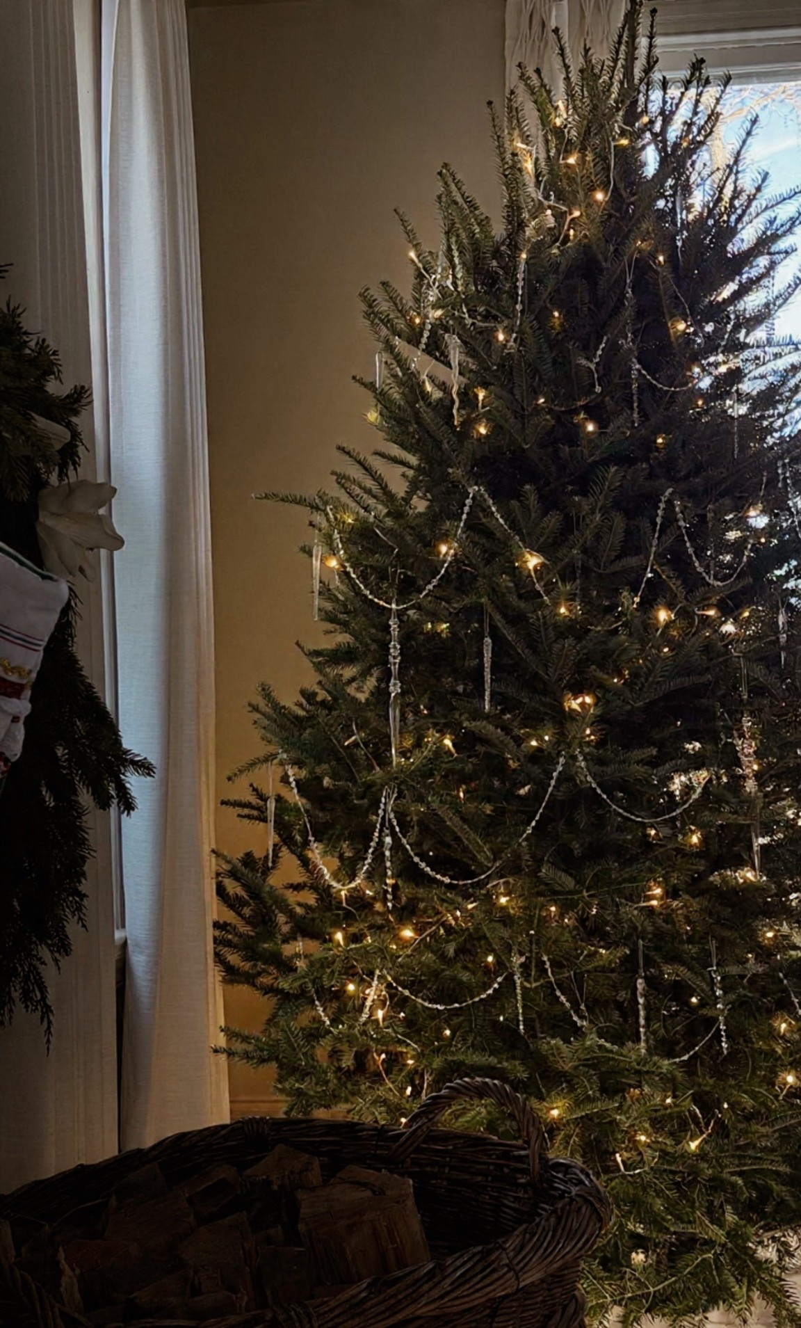 How I’m decorating my tree this year  

#LTKHoliday #LTKGiftGuide #LTKCyberWeek