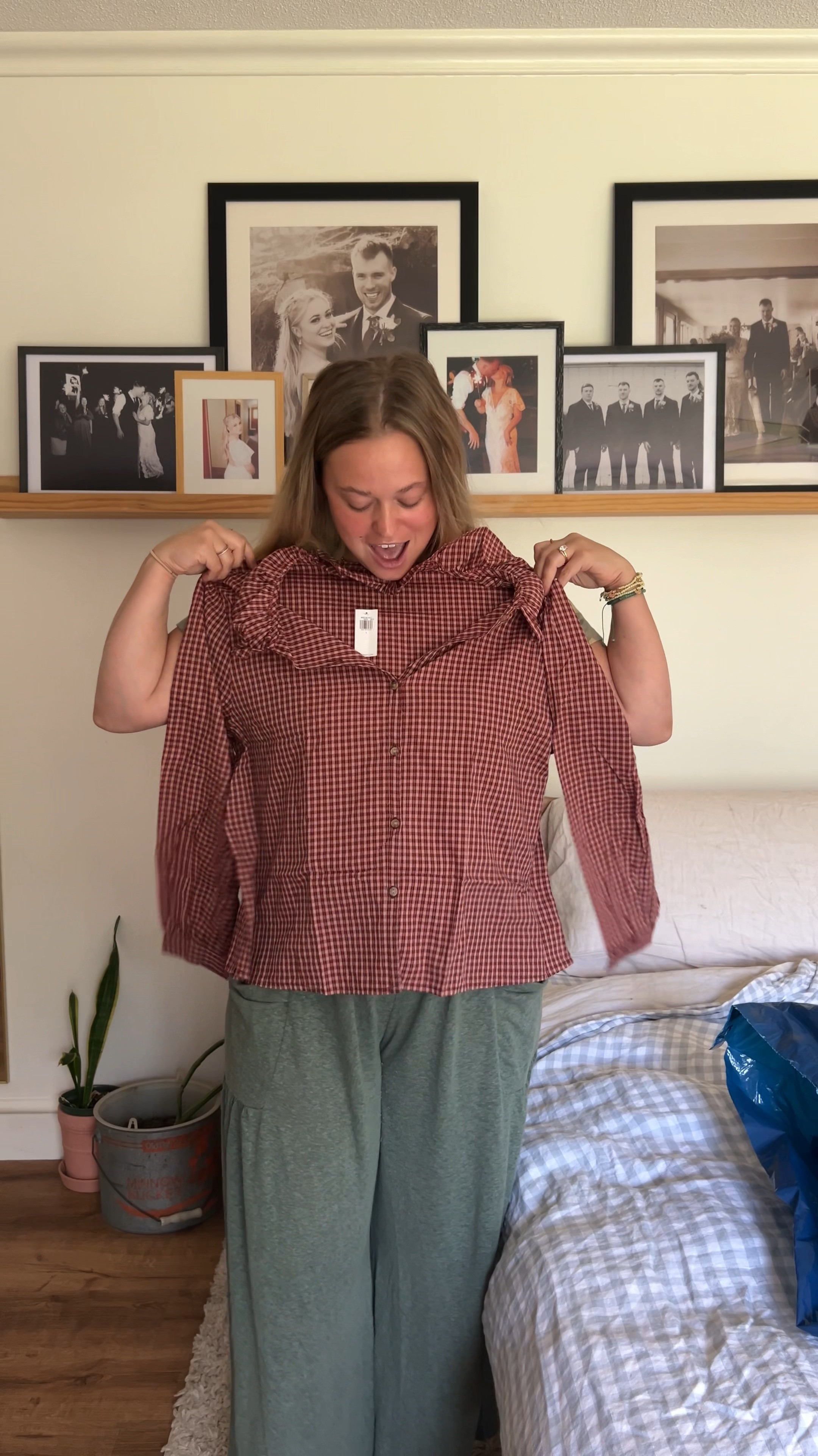 Old Navy Fall Haul 🍂 

Gingham top: large 
Cardigan: large petite 
Football tees: XL 
Denim shirt: large 
Denim skirt: 10 
Jeans: 10 petite 
Striped pants: large 

#LTKSaleAlert #LTKSeasonal #LTKMidsize