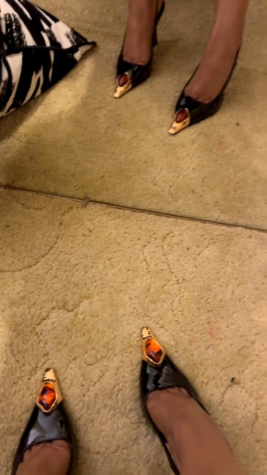 Slingback heels for the win!!!!

#LTKvlog