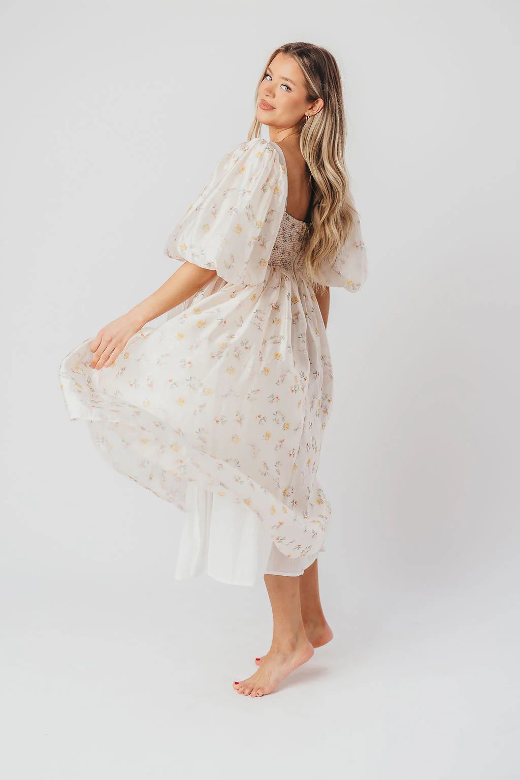 Harlow Maxi Dress in Tiny Yellow Floral - Bump Friendly & Inclusive Si | Worth Collective