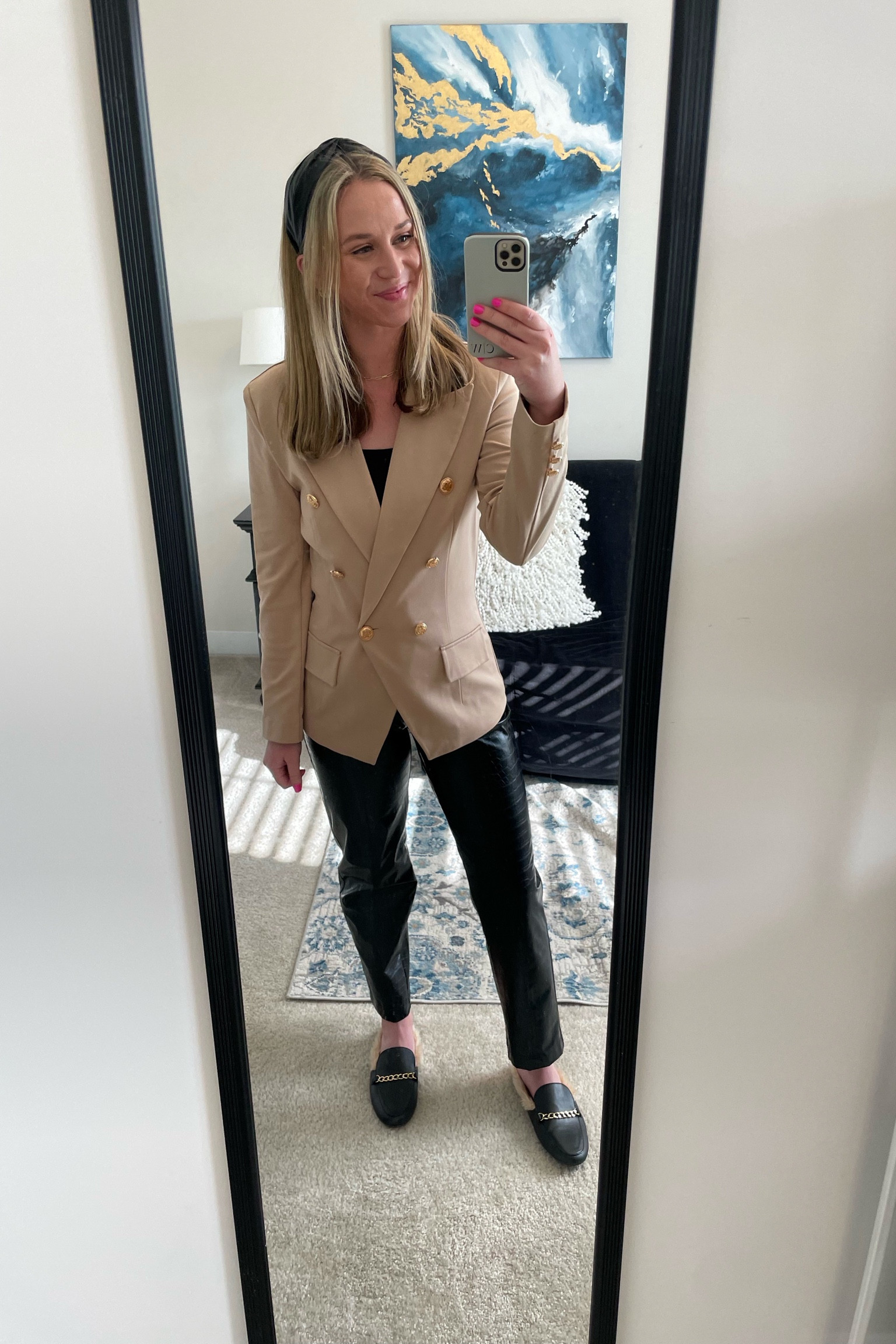 Blazers are the perfect spring transition piece and you can add to almost any outfit!


Spring | spring transition | capsule wardrobe | work outfit | business attire | every day fashion | neutral | Walmart find | Amazon | mules 

#LTKstyletip #LTKSeasonal #LTKworkwear