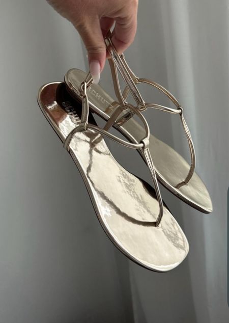 Sling back
Sandals
T-strap sandals

Available in silver or gold 

#LTKShoeCrush #LTKSeasonal #LTKFindsUnder100