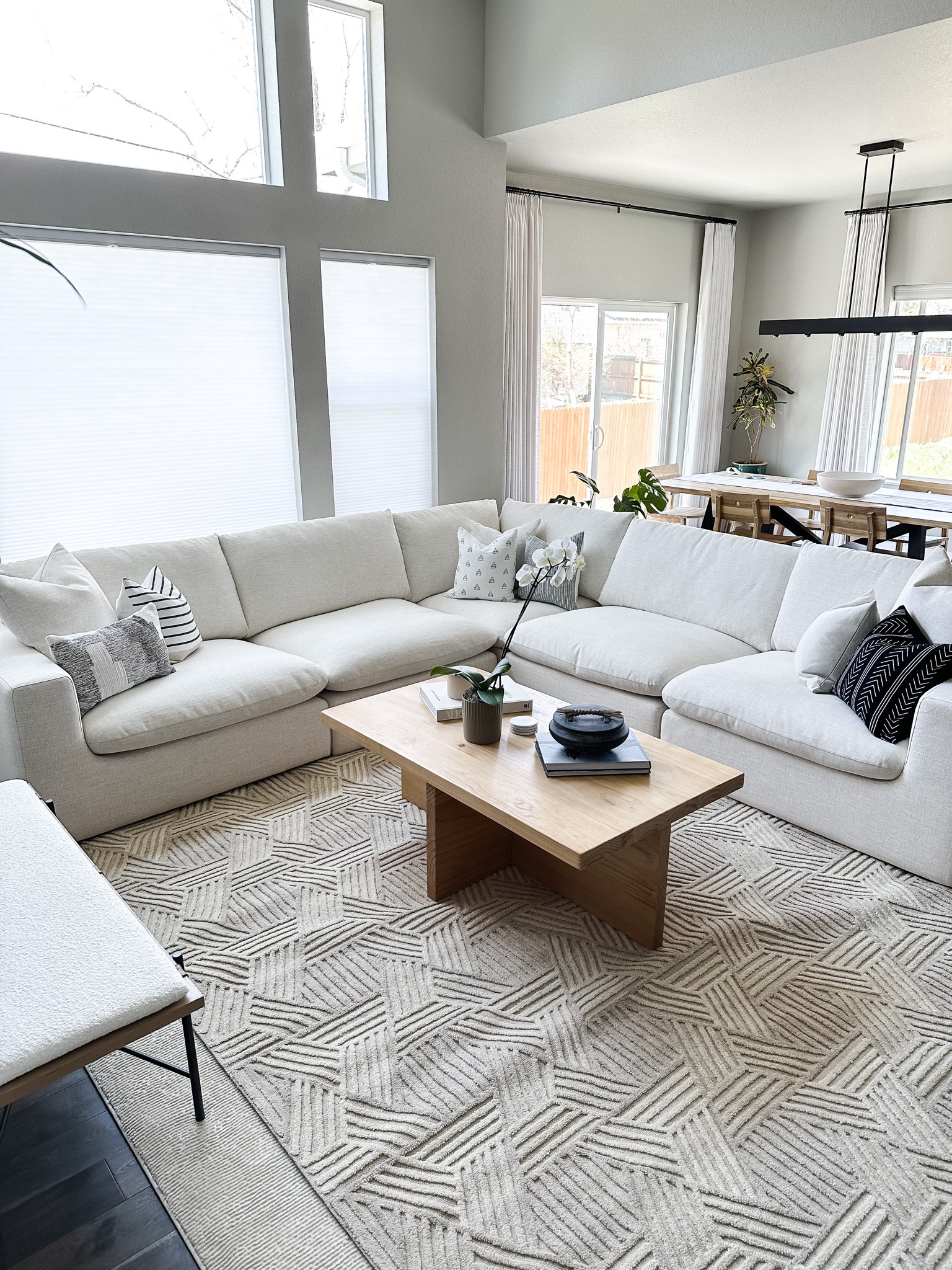 Linking all my living room and dining room sources, love the layered rug look!

Home decor, living room, living room decor, boho pillow, custom curtains, neutral sectional, coffee table

#LTKhome #LTKstyletip #LTKFind
