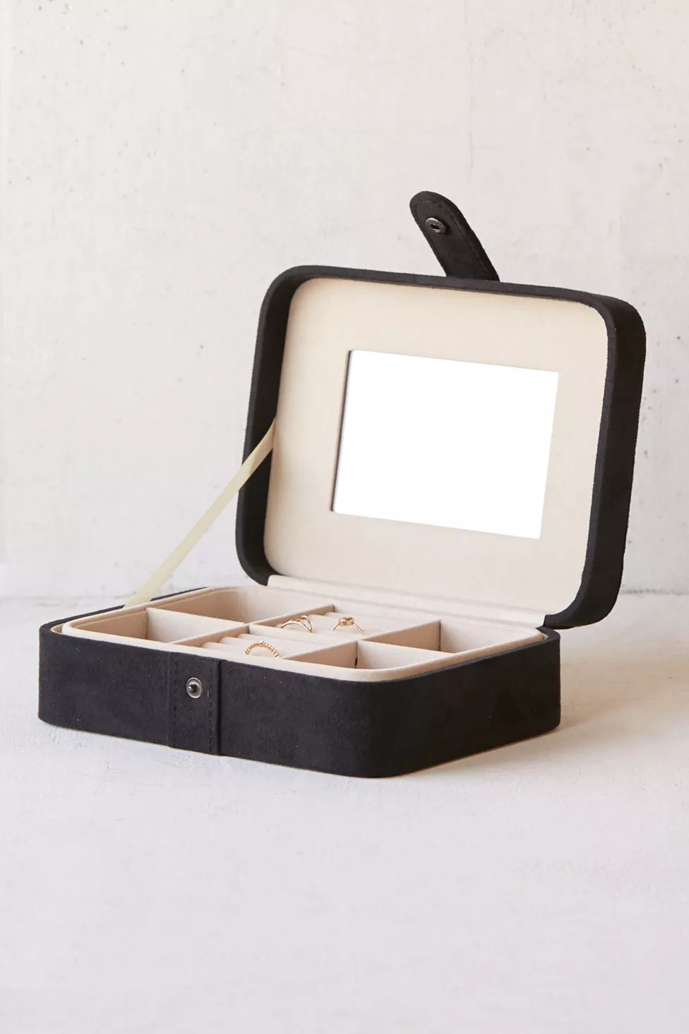 Mele and Co Giana Flocked Travel Jewelry Box | Urban Outfitters (US and RoW)