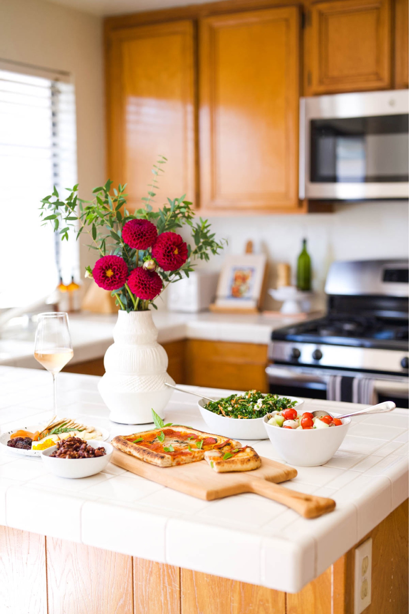 Do you have go-to pieces when hosting at home? These are mine! A variety of bowls, wooden boards and cool vases are all I need to set out a spread of store-bought treats to welcome guests. They also don’t take up much space to store.🙌🏻

#crateandbarrel #entertaining #servingpieces 

#LTKhome