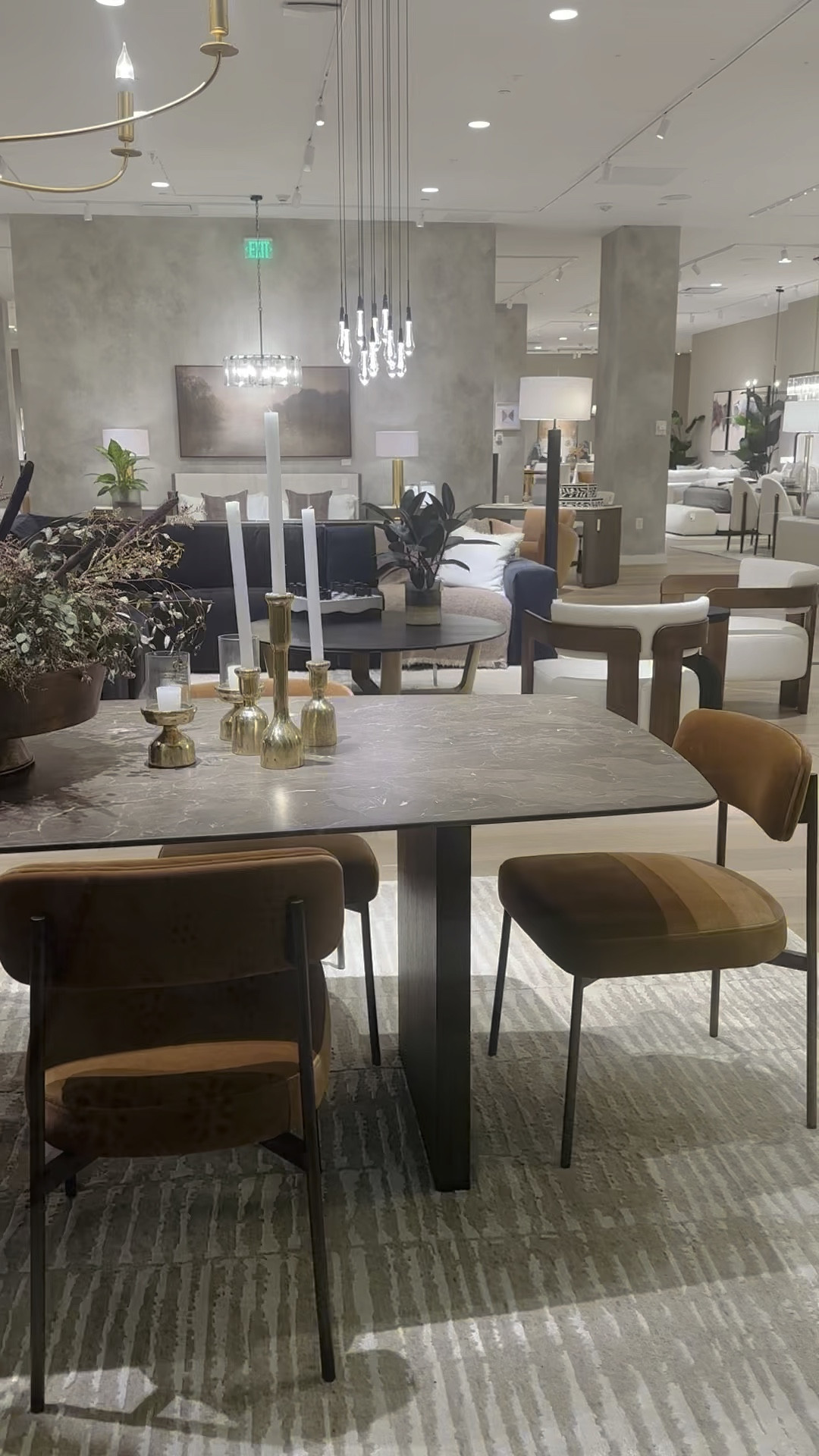 #diningset for the holiday season. 

#LTKHome #LTKHoliday #LTKVideo