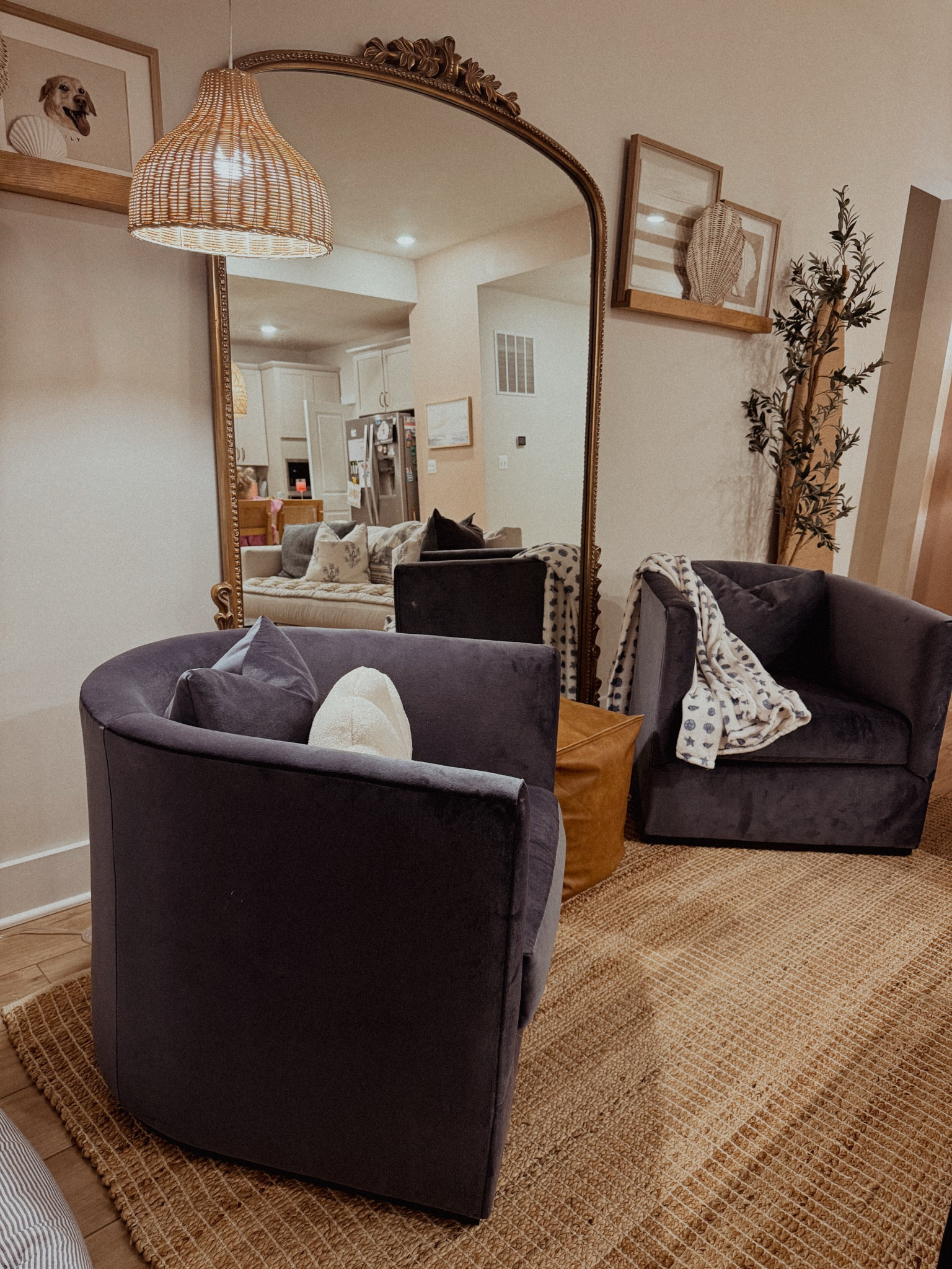 Living room style 

#LTKHome #LTKSaleAlert #LTKOver40