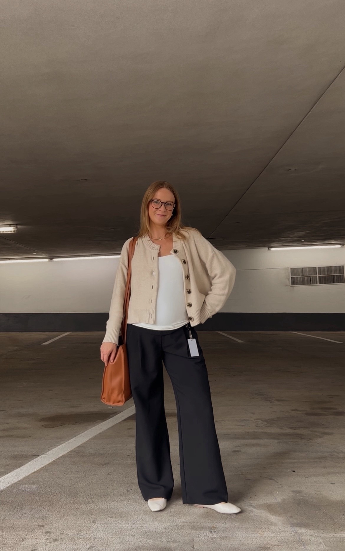 Office outfit idea! 

Pregnant, second trimester, office outfit inspo, affordable workwear 