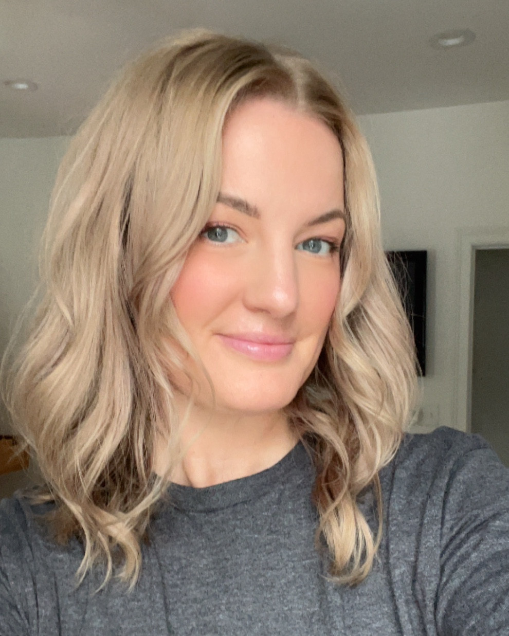 Quick at-home bronde-ing session with my favorite new hair gloss. Feeling ready for 🍁 🍂 ☕️ 

#LTKFallSale #LTKBeauty #LTKSeasonal