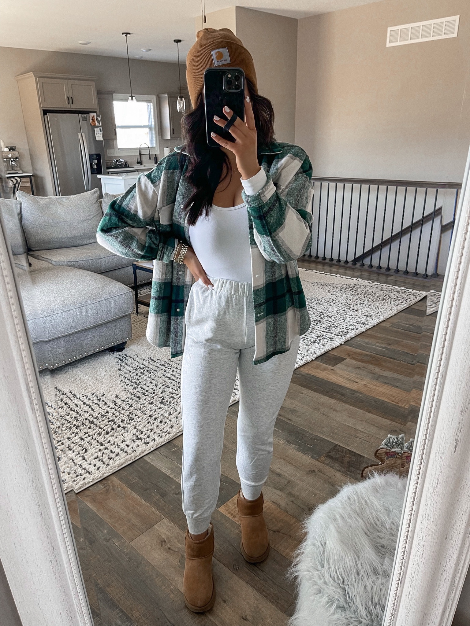casual fall outfit inspo 🖤

fall outfit | fall outfits | fall style | mini uggs outfits | chestnut uggs outfit | mini chestnut uggs | grey joggers outfit | heather grey joggers | amazon flannel | flannel shacket | long sleeve bodysuit | carhartt beanie | amazon fashion | amazon finds | amazon must haves | found it on amazon 