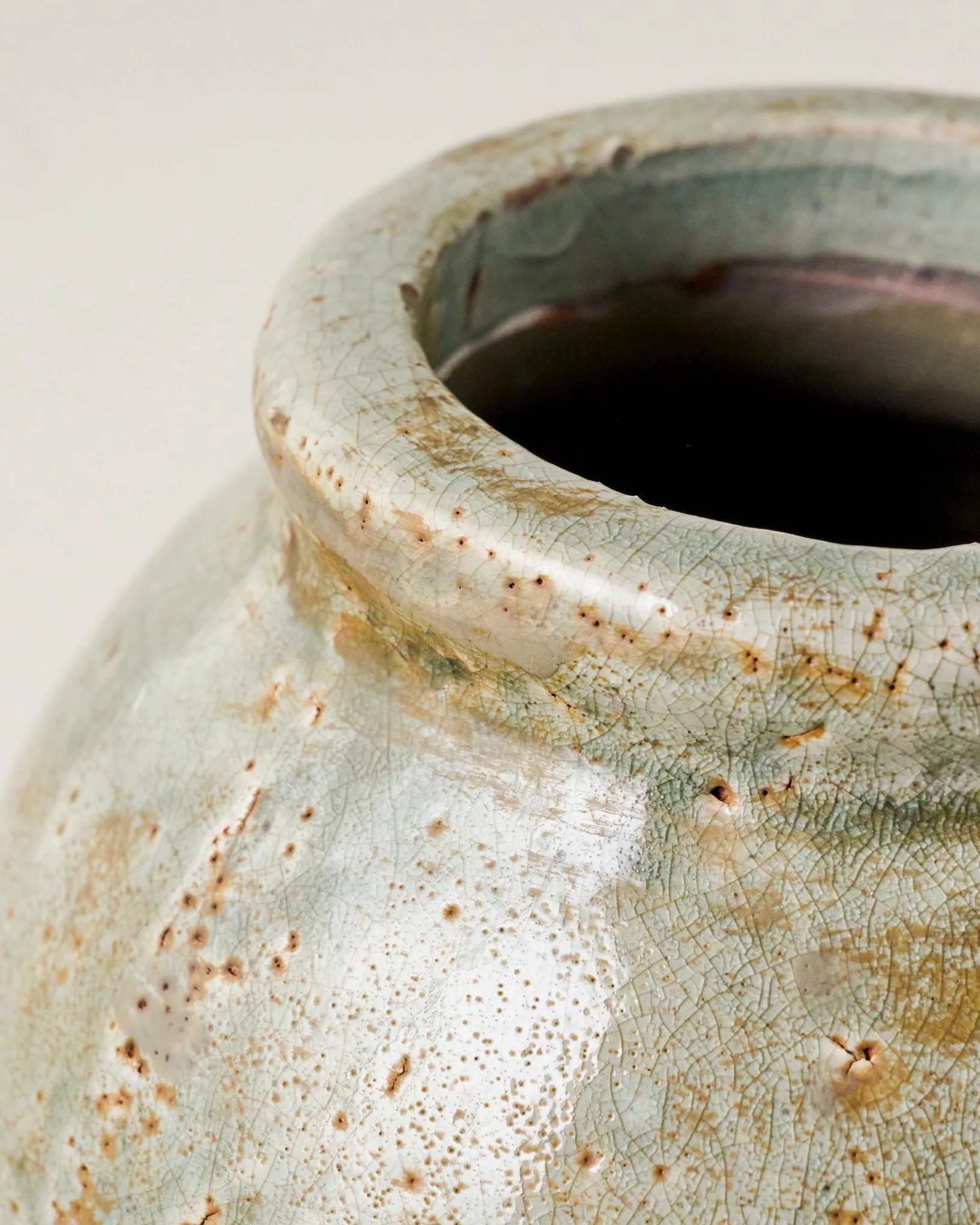 Artisanal Skye Vase | Magnolia
