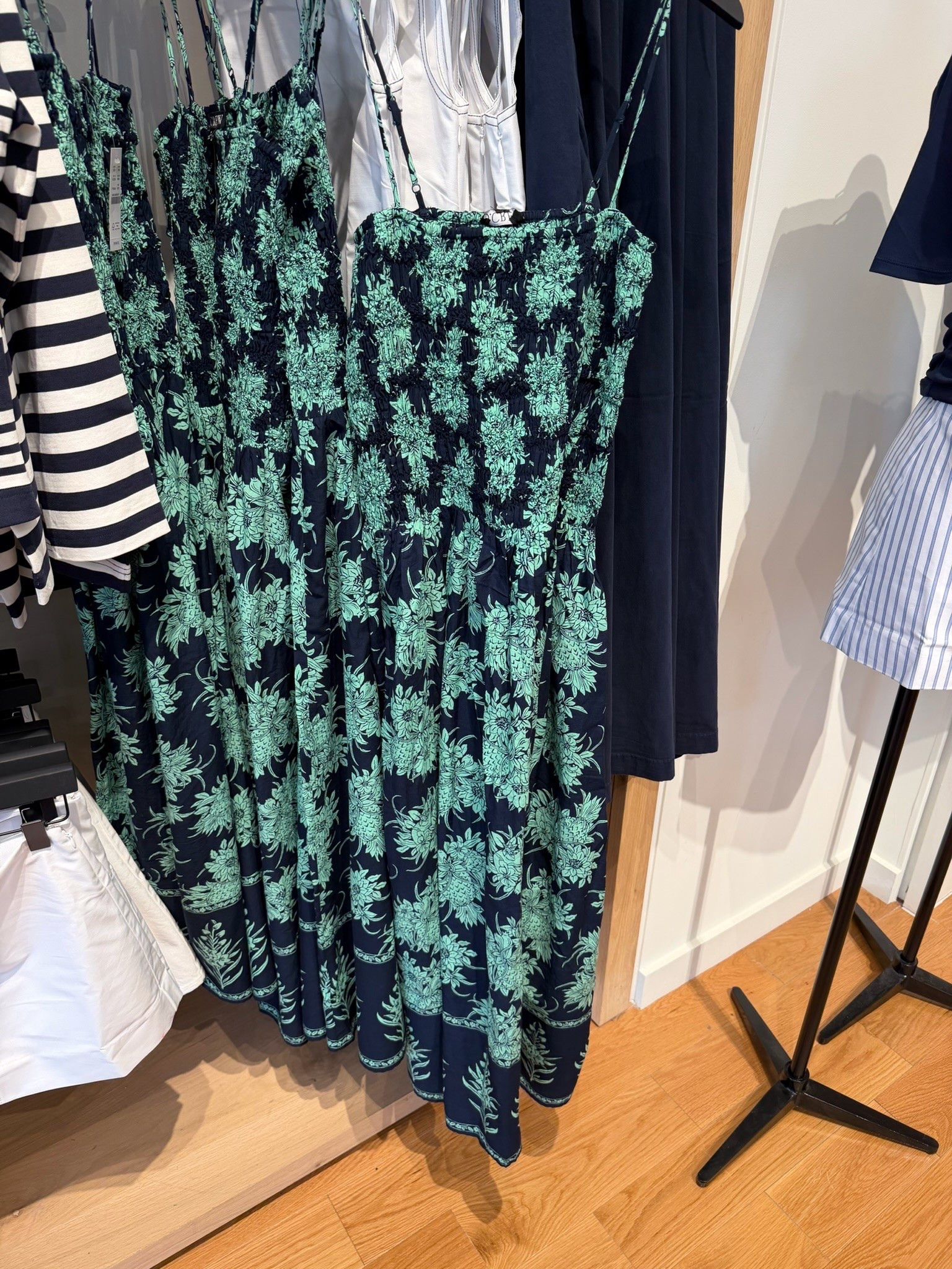 J.Crew 40% off your purchase and 50% off dresses.

summer dress, vacation dress, jcrew sale, vacation style, annabrstyle

#LTKSaleAlert