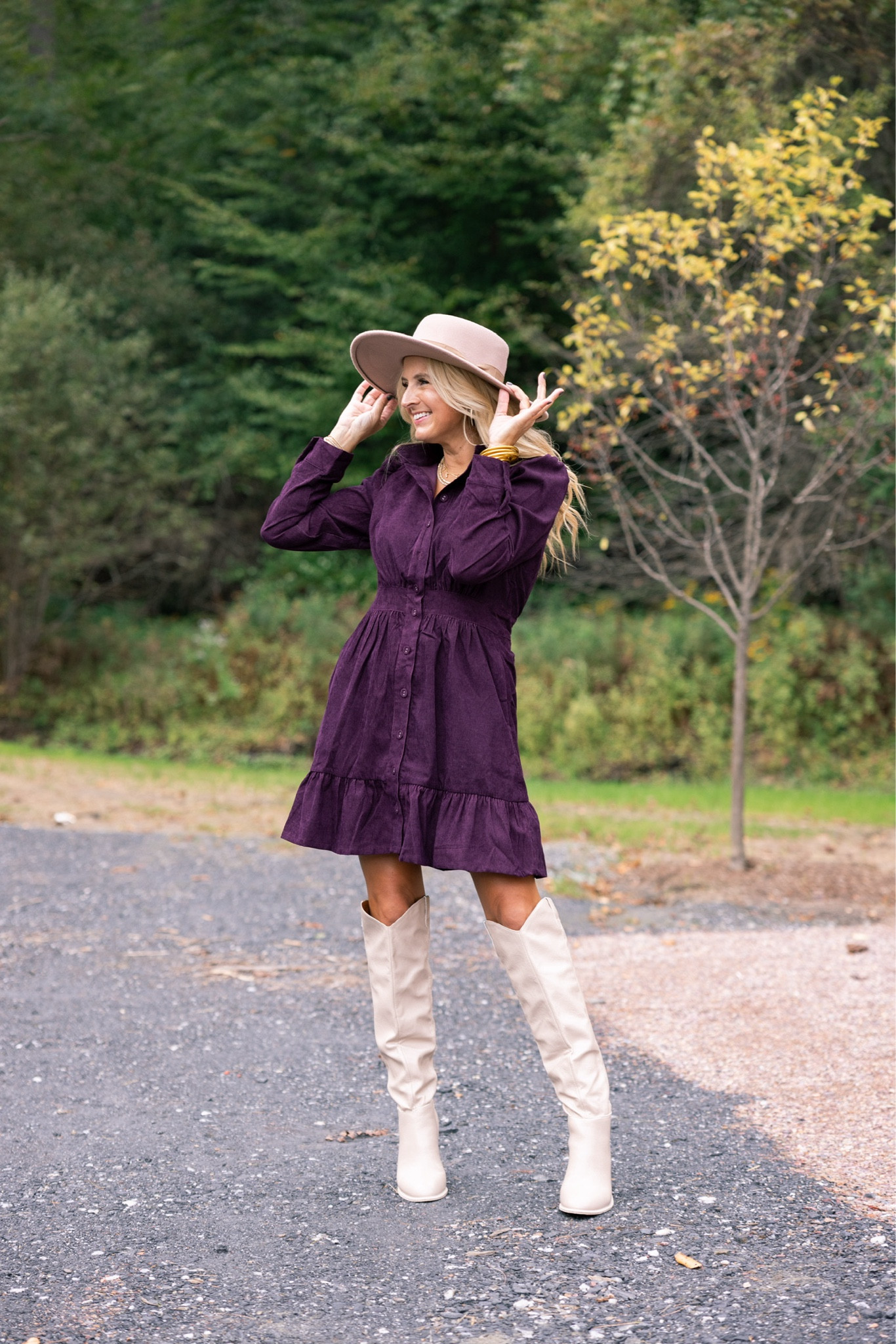 This avara dress screams fall! Pair with over the knee boots and a hat for the perfect fall outfit! Wearing a small // use code FANCY15 for 15% off the whole look!



#LTKStyleTip #LTKSeasonal #LTKFindsUnder100